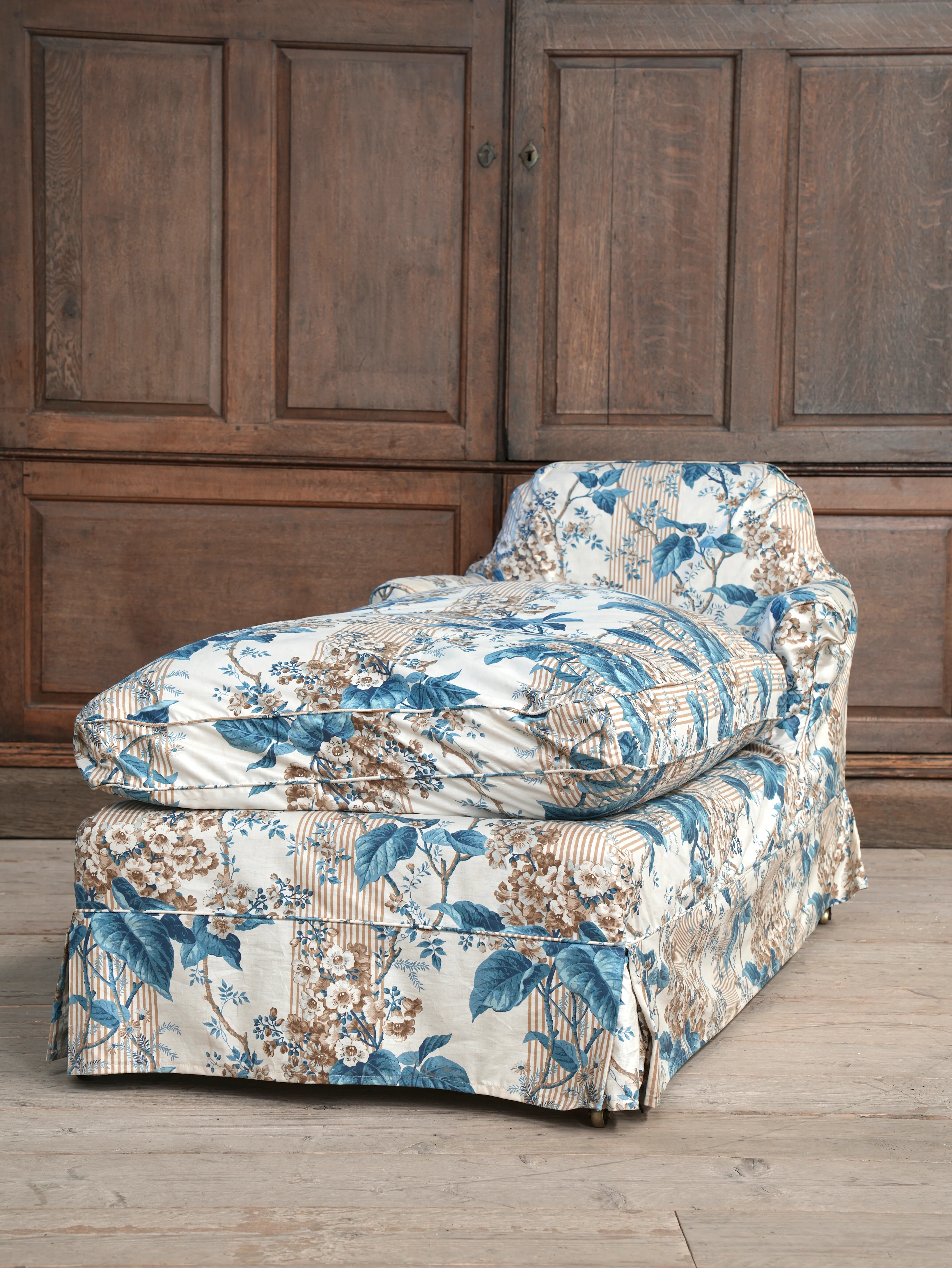 A Howard & Sons Day Bed - Image 11