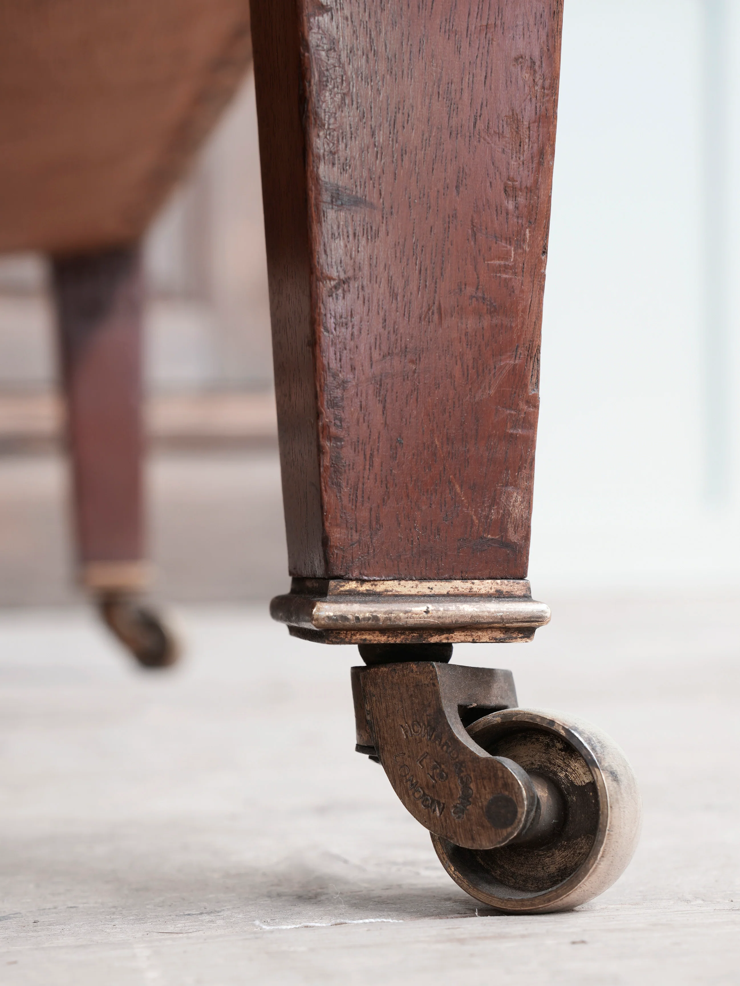 A Howard & Sons Day Bed - Image 22