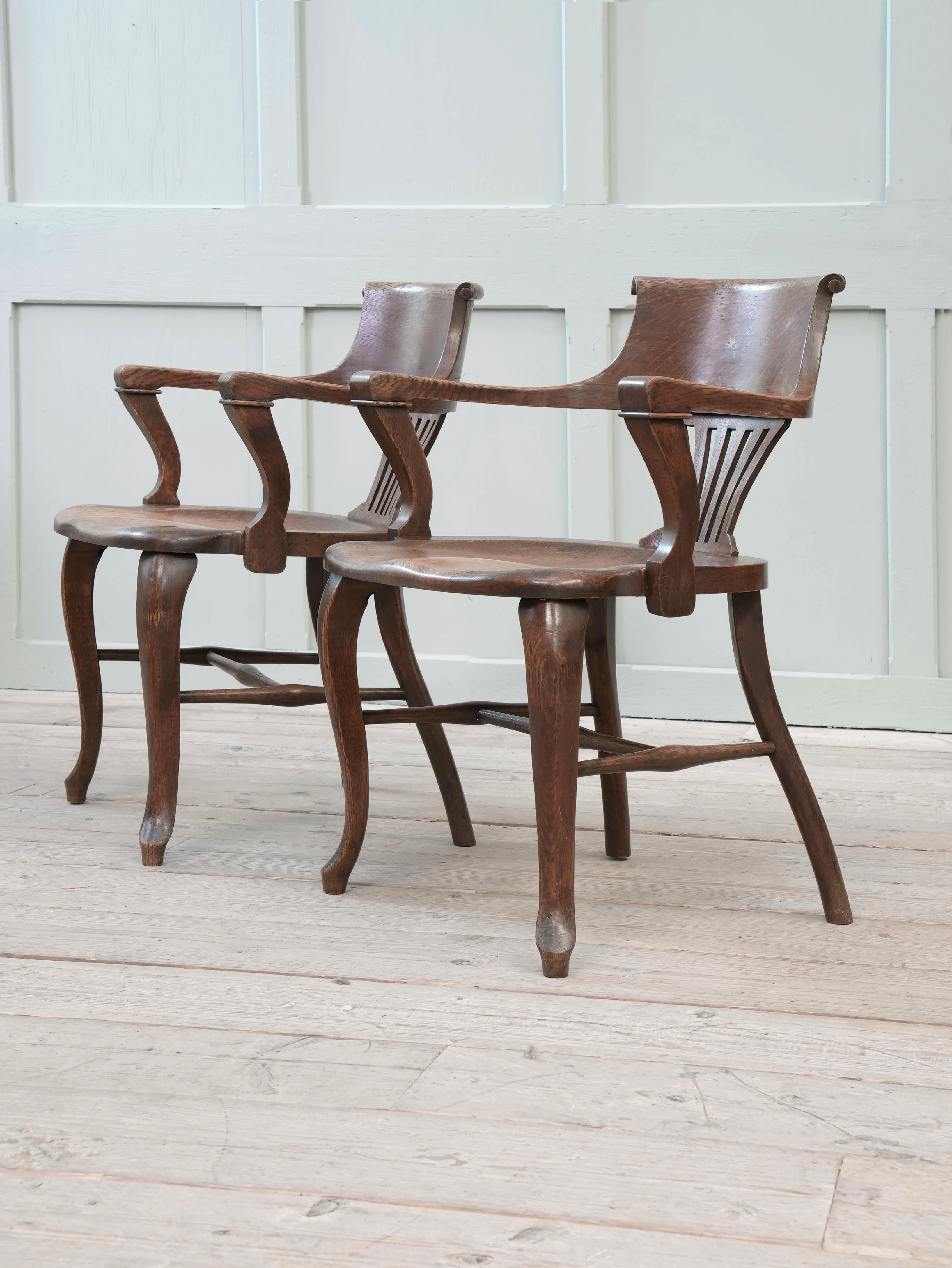 A Pair of 1920s Oak Desk Chairs - Image 4
