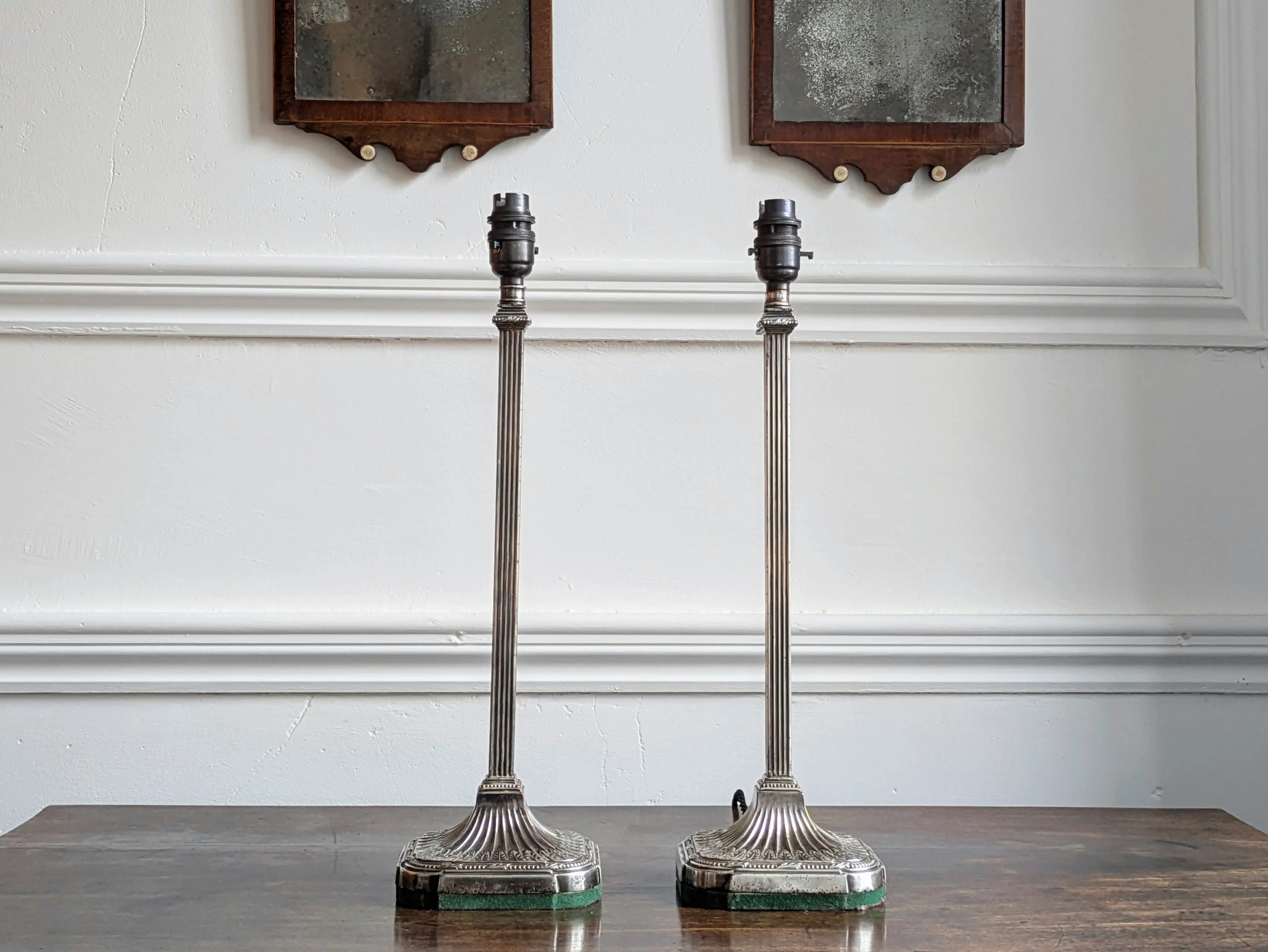 A Pair of Elkington Silver Plate Table Lamps - Image 2