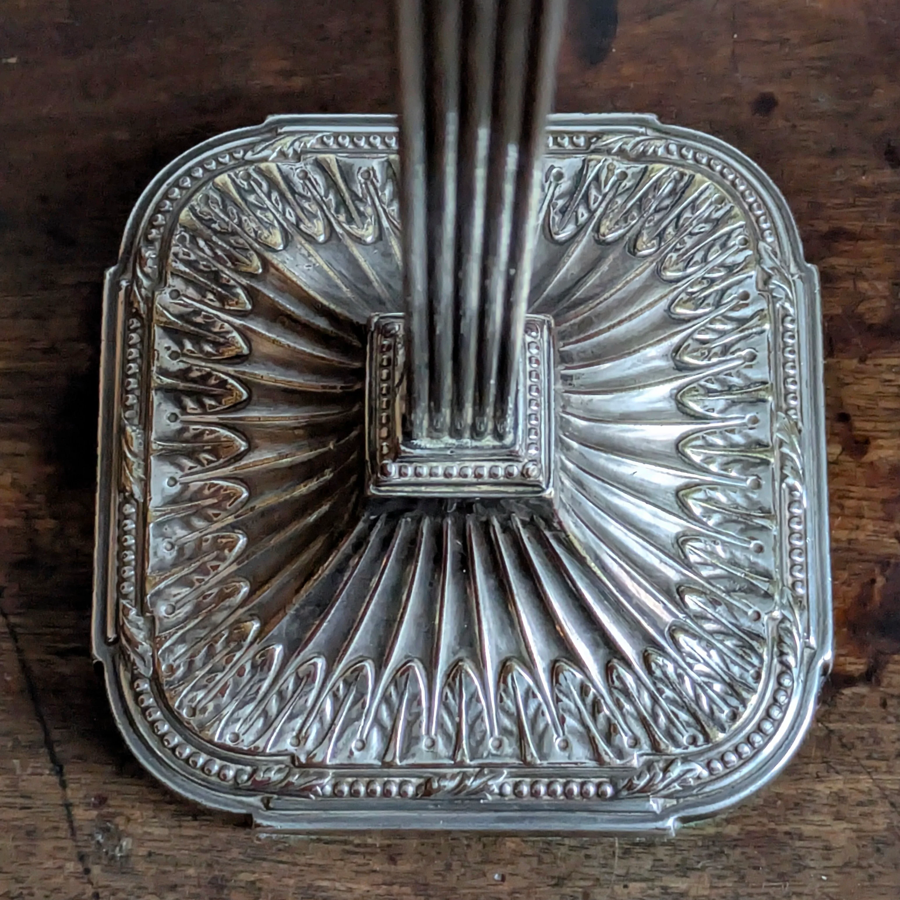 A Pair of Elkington Silver Plate Table Lamps - Image 4