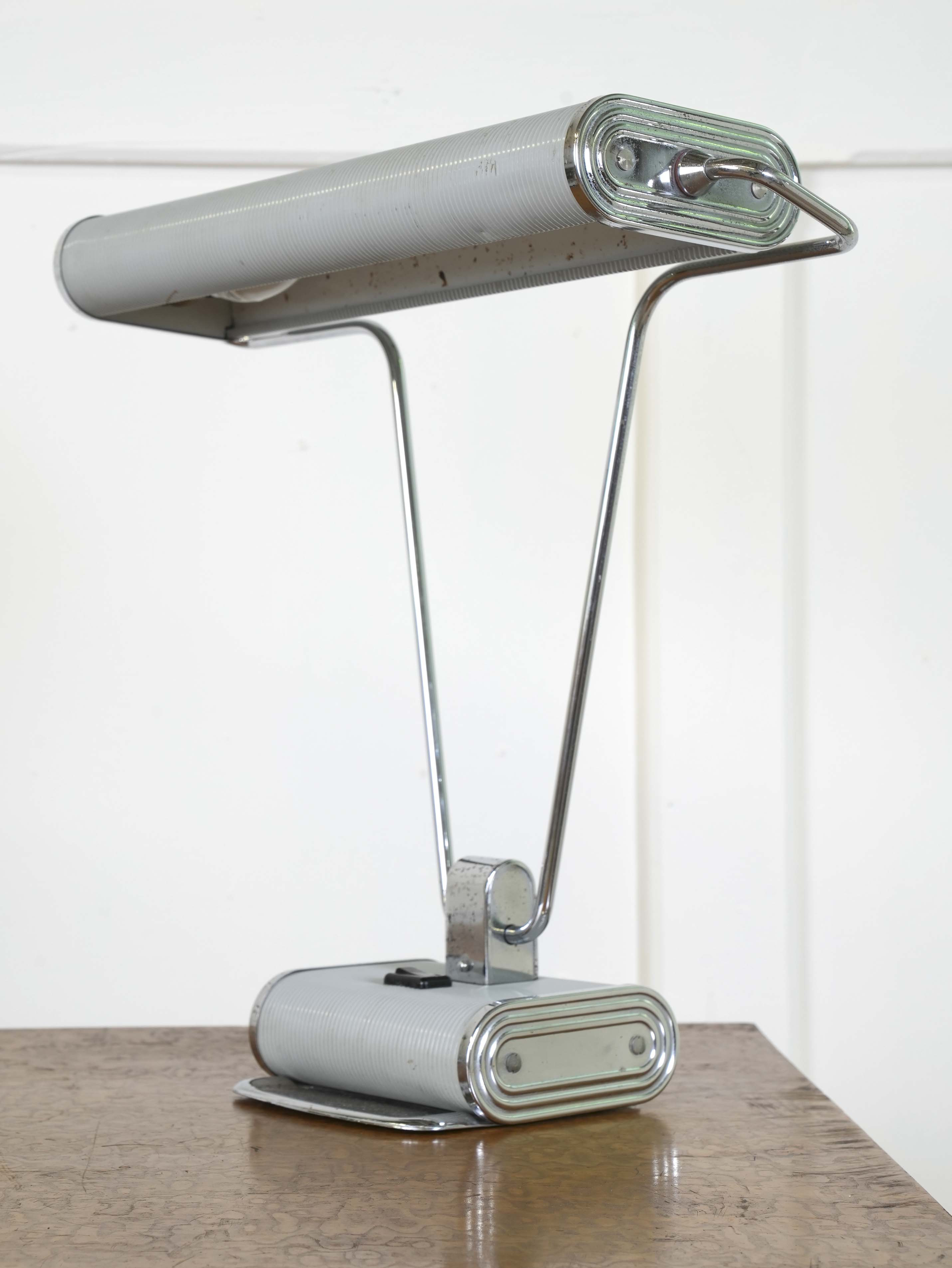A Pair of Eileen Gray Desk Lamps - Image 8