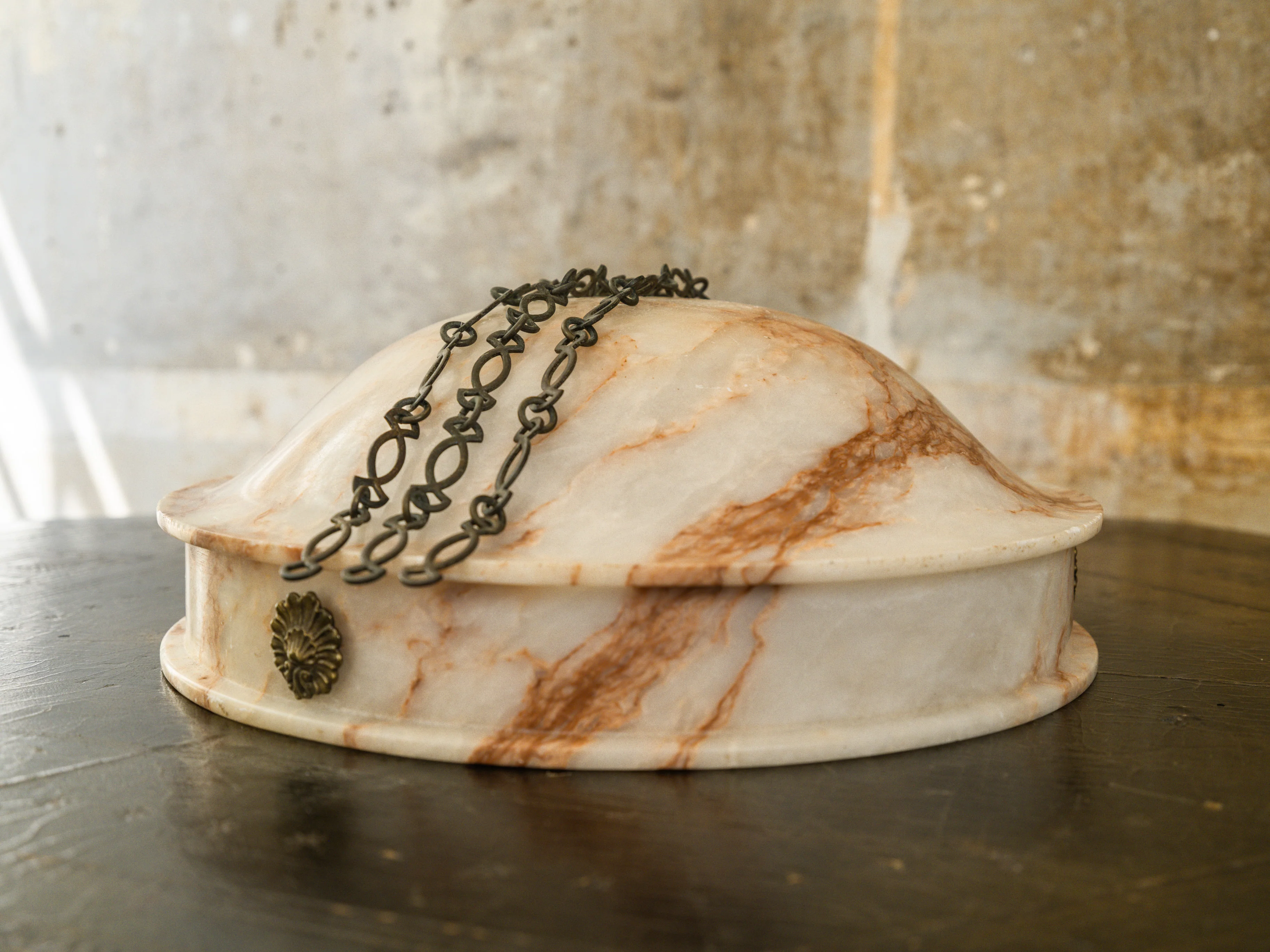 An Early 20th Century Alabaster Dish Light - Image 3