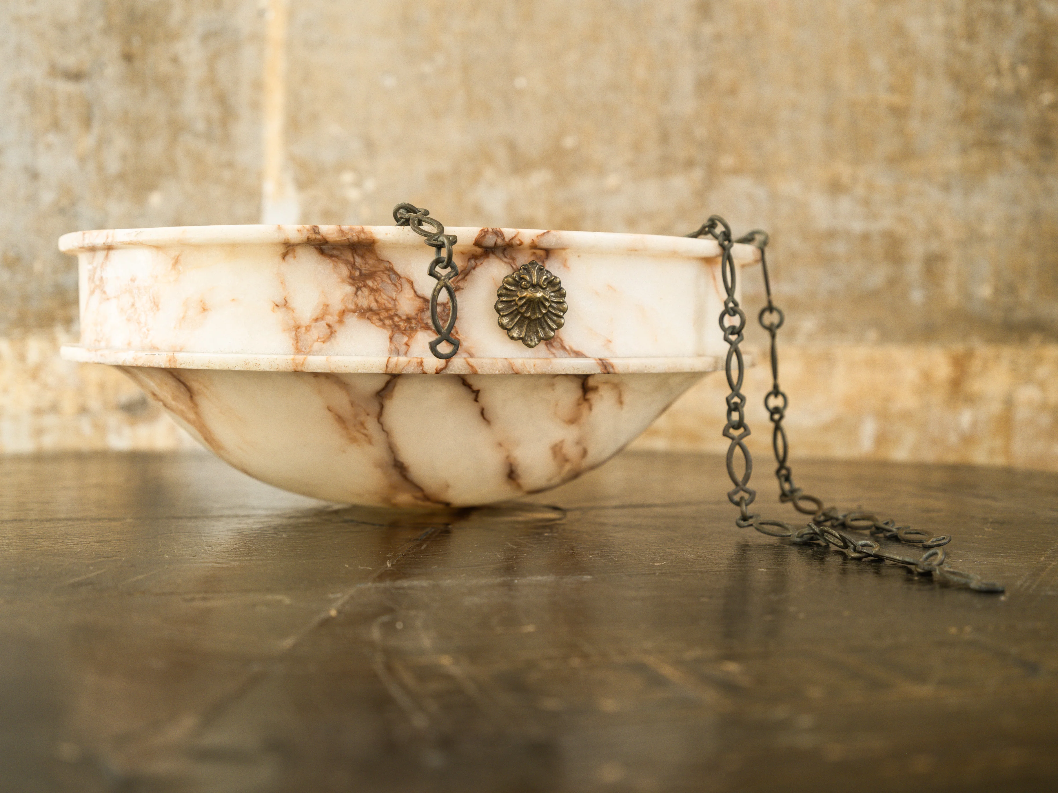 An Early 20th Century Alabaster Dish Light - Image 5