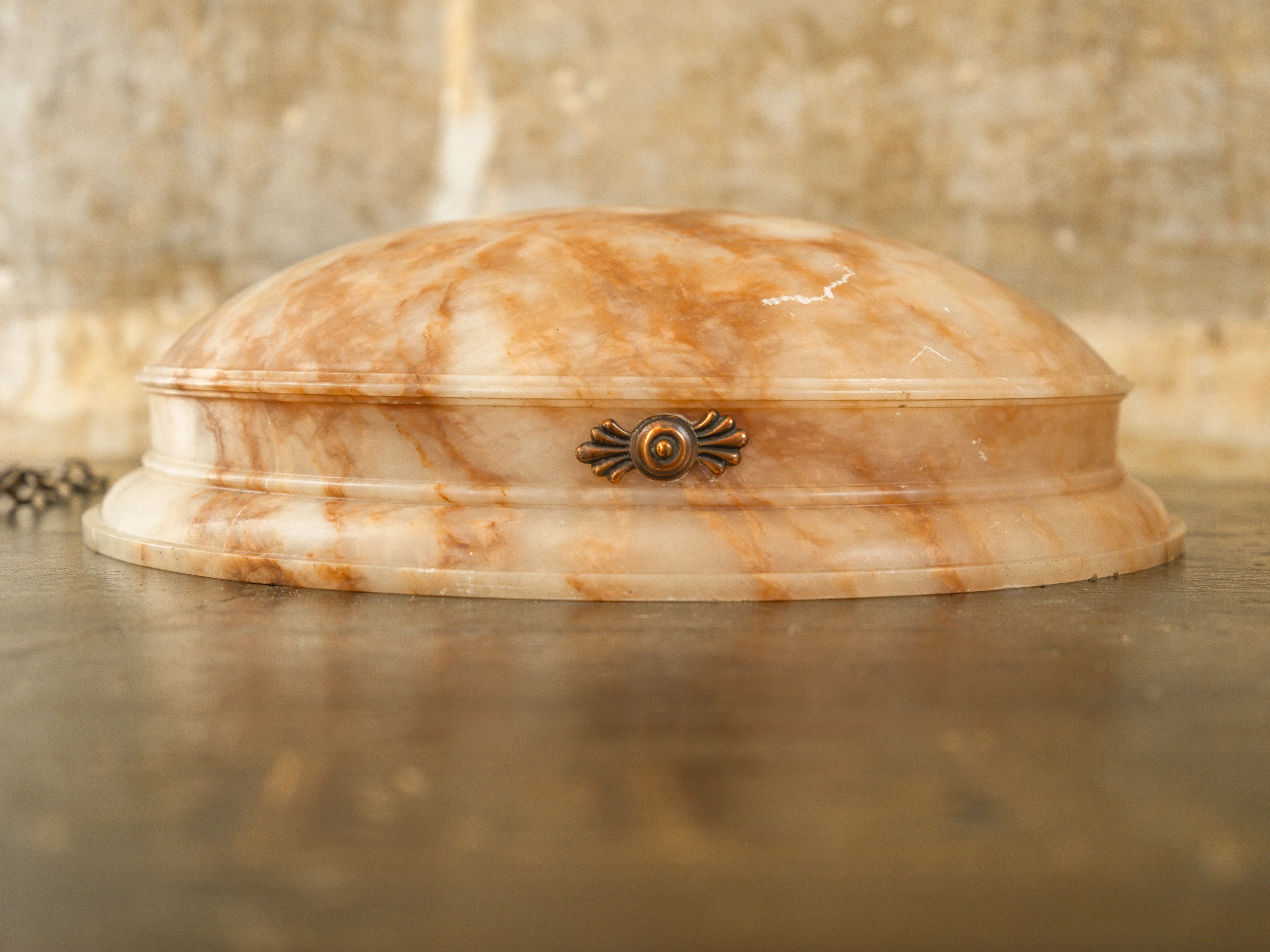 An Alabaster Dish Light - Image 15