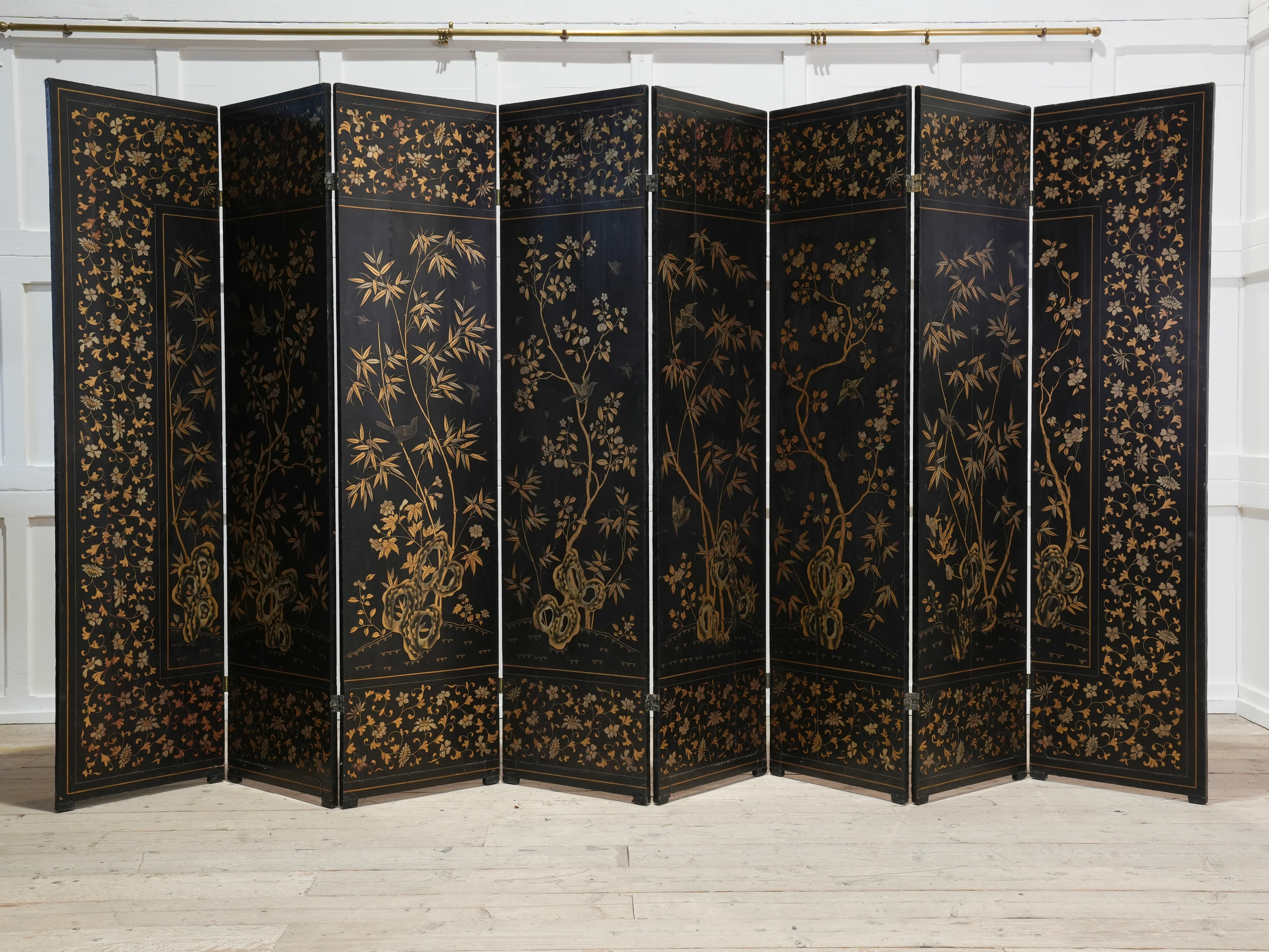A Regency Eight-Fold Lacquered Room Screen - Image 25