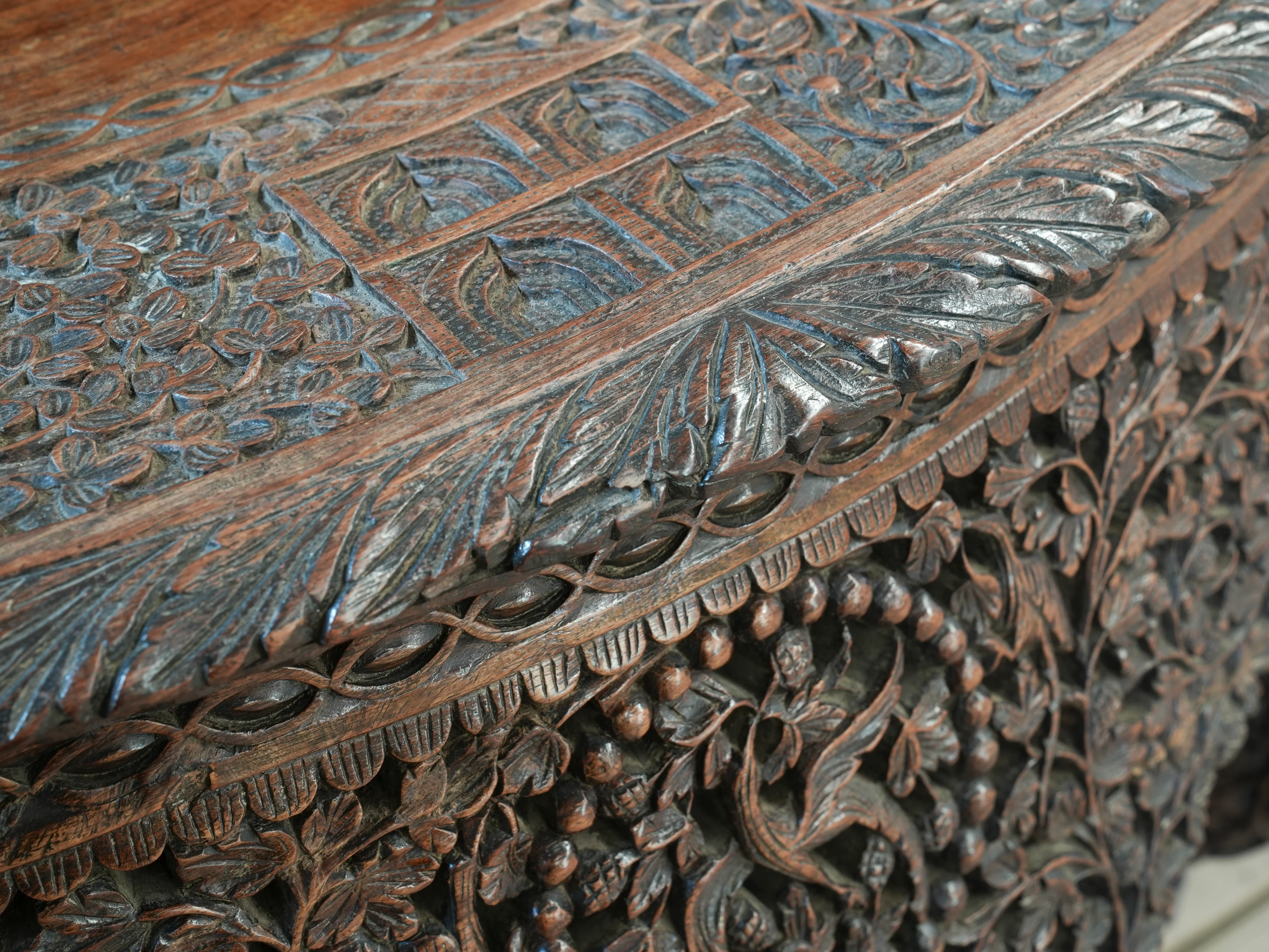 A Pair of 19th Century Anglo Indian Console Tables - Image 18
