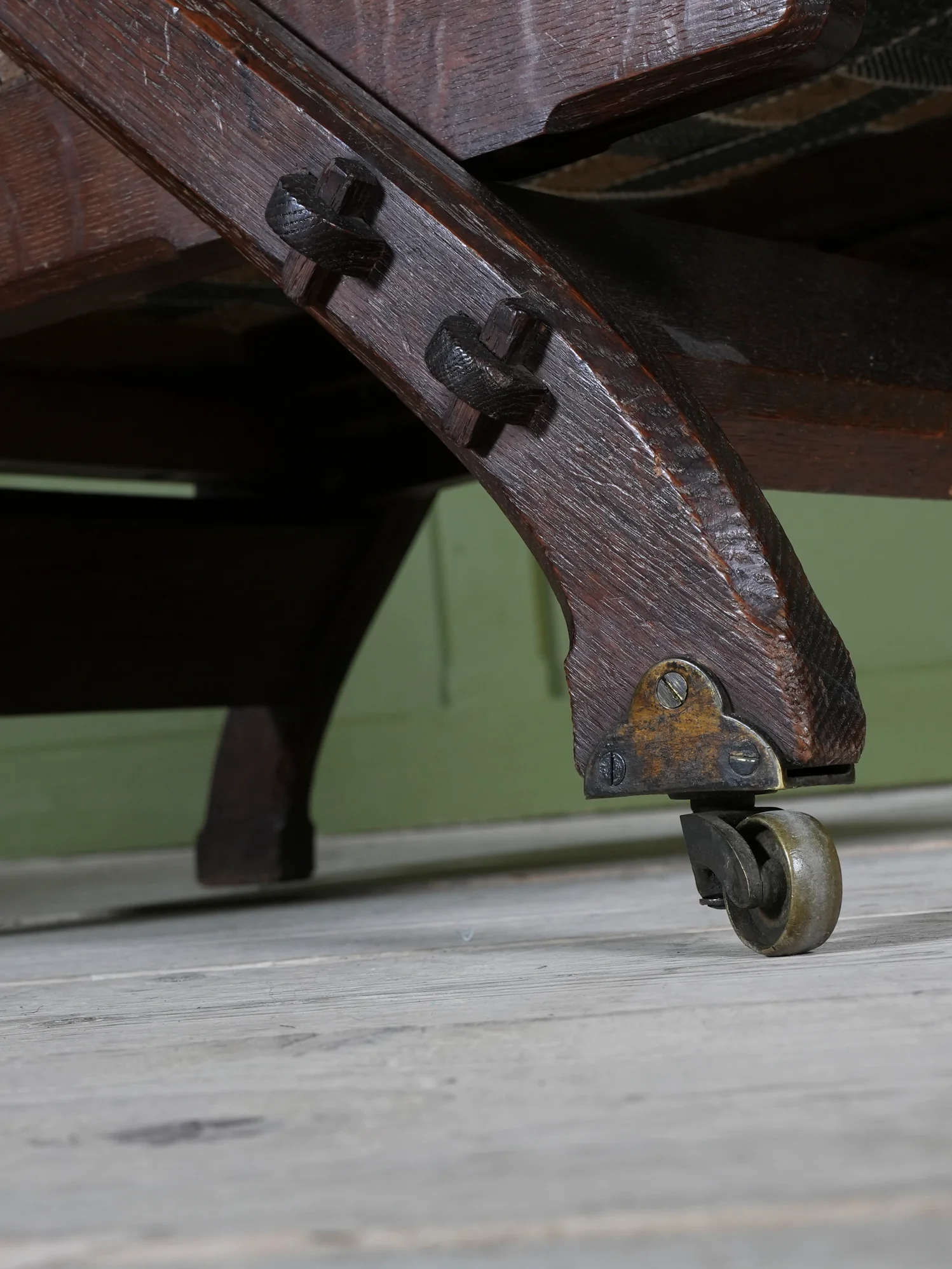 A “New Registered Reclining Chair” - Image 11