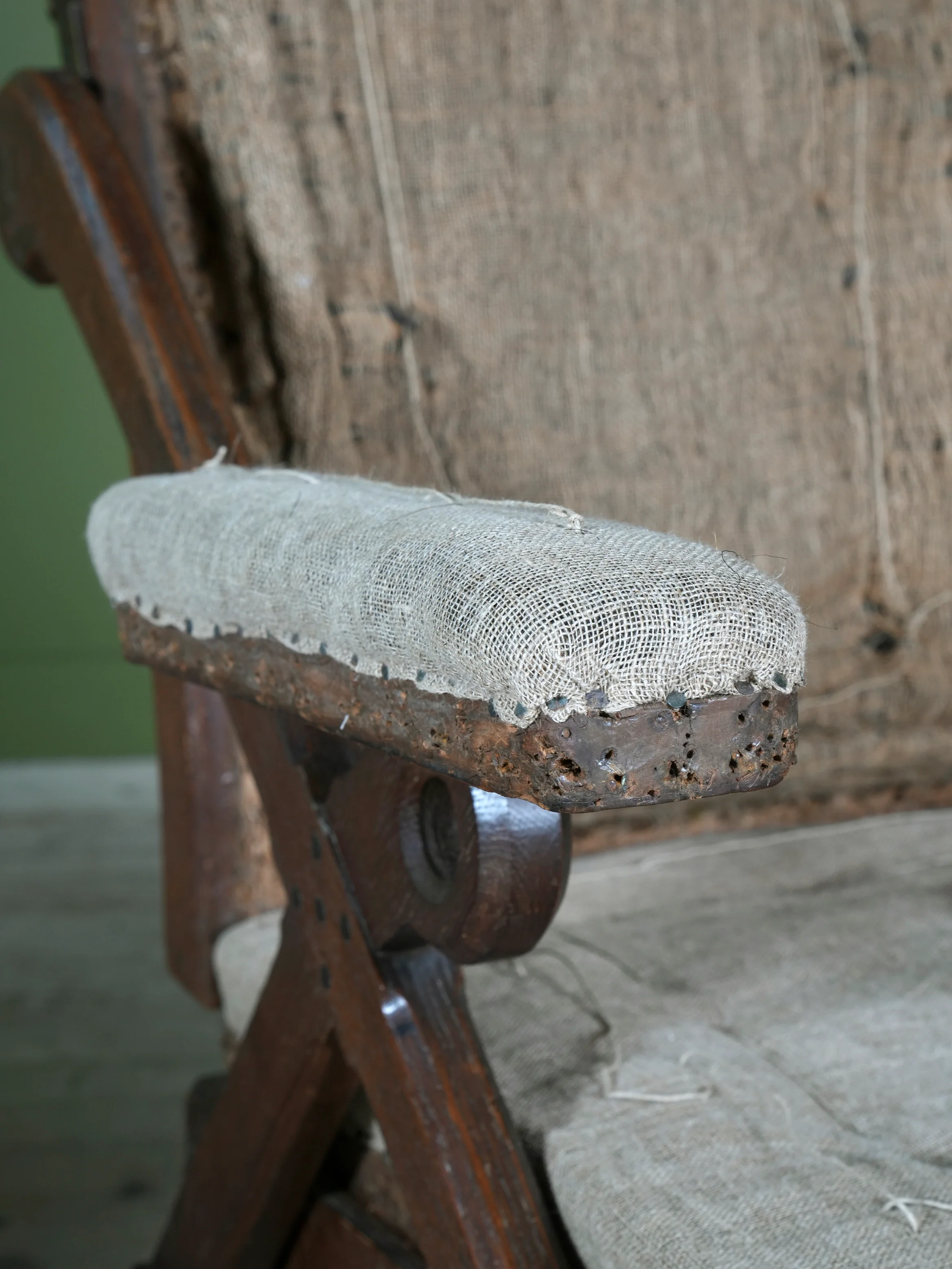 A “New Registered Reclining Chair” - Image 9