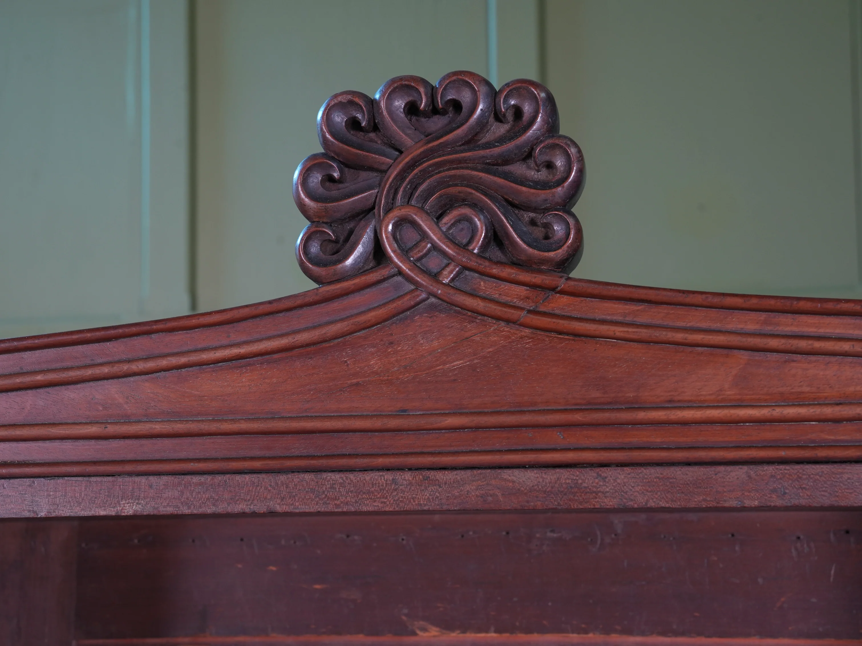 A Late Regency Mahogany Bookcase - Image 7