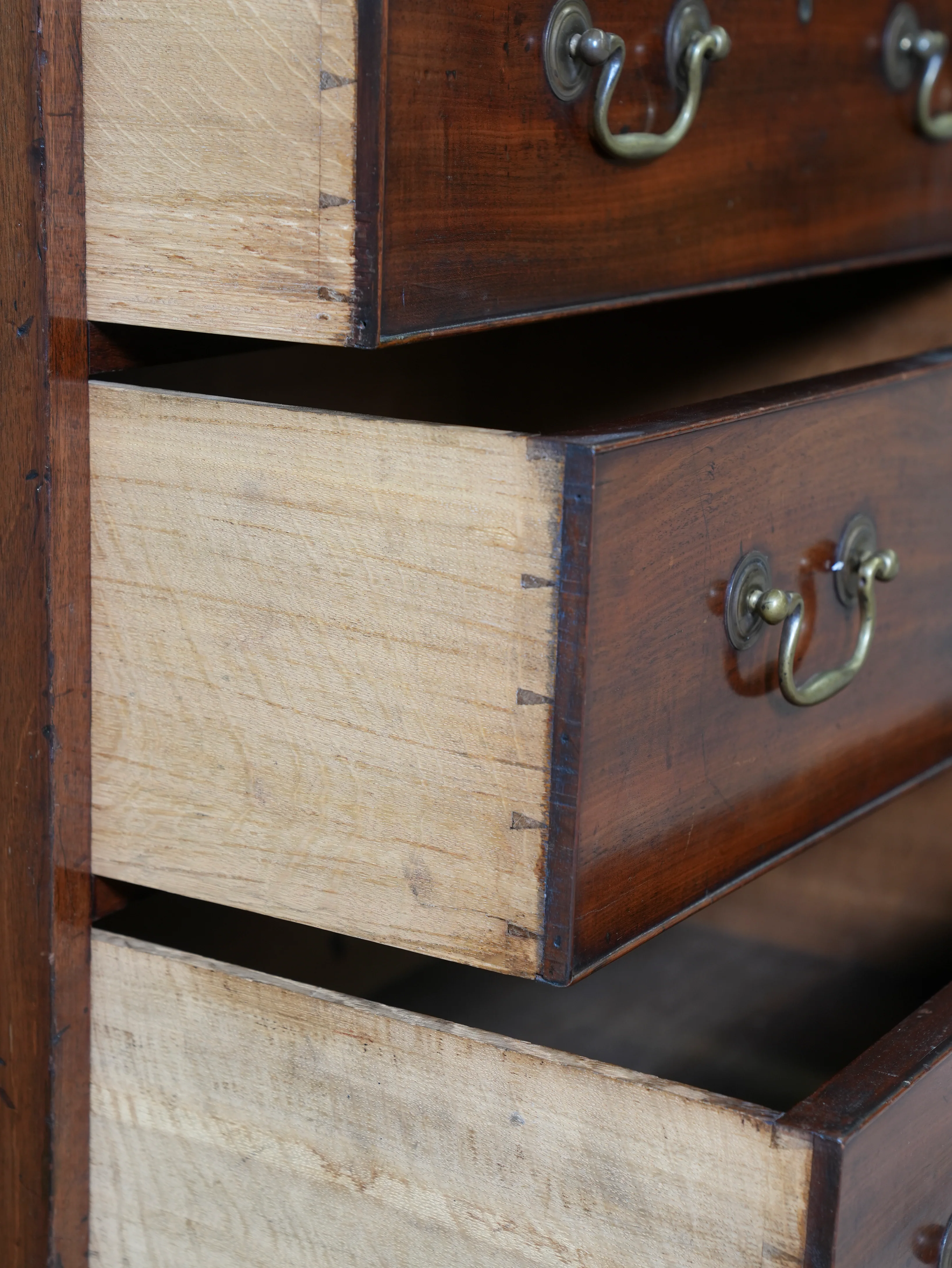 A Large George III Mahogany Breakfront Bookcase - Image 13
