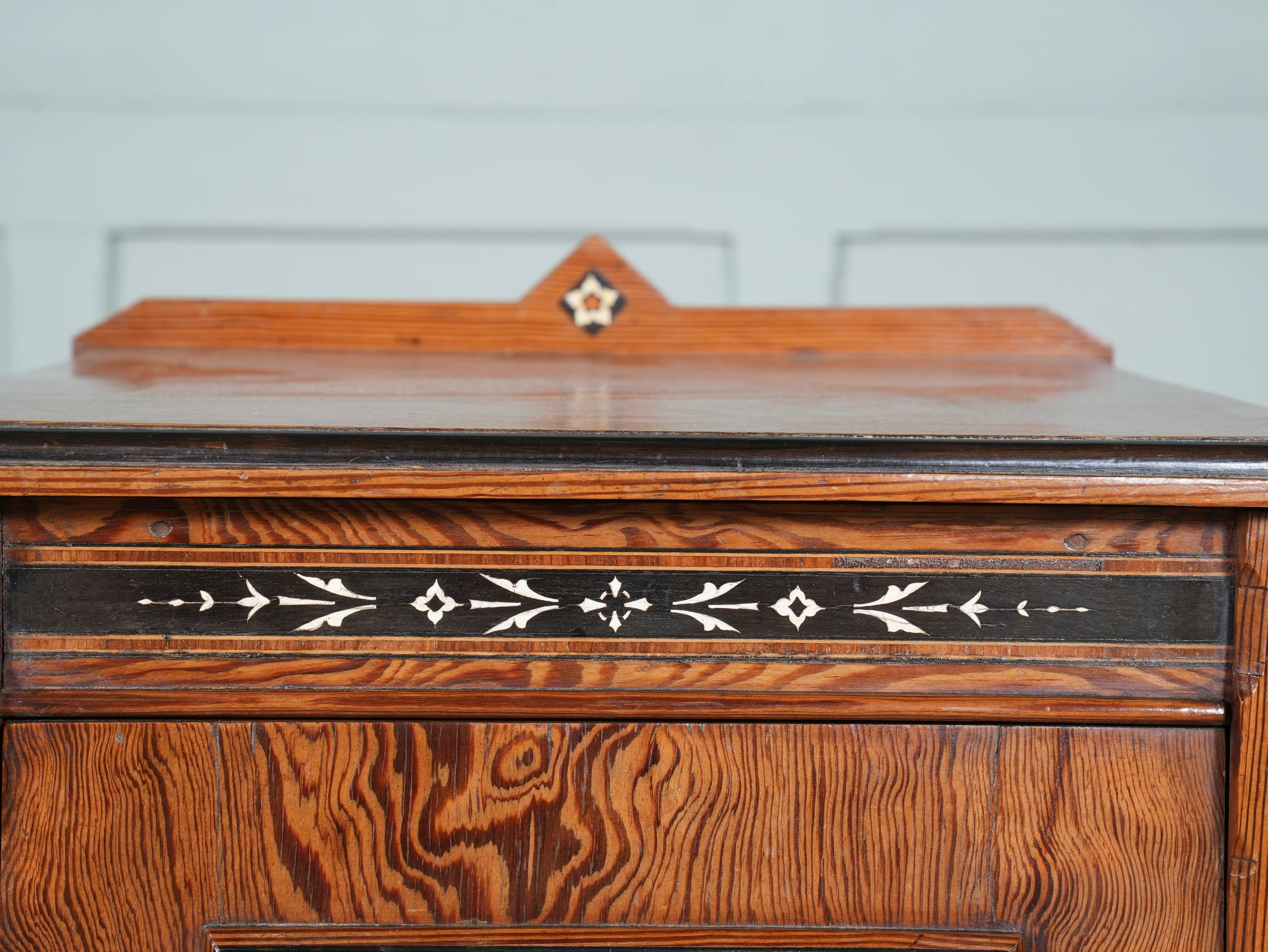Aesthetic Movement Bedside Cabinet - Image 5