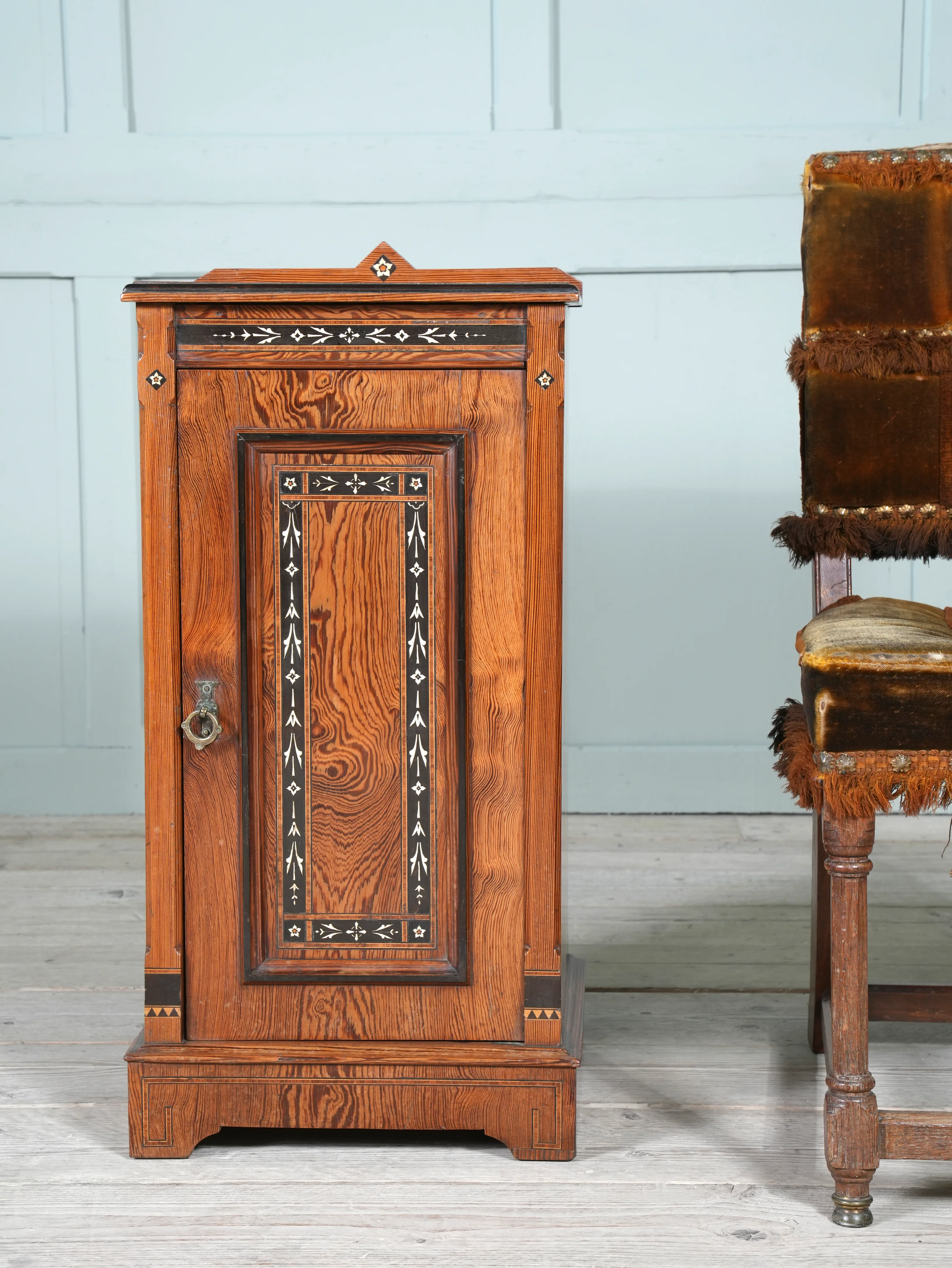 Aesthetic Movement Bedside Cabinet - Image 7