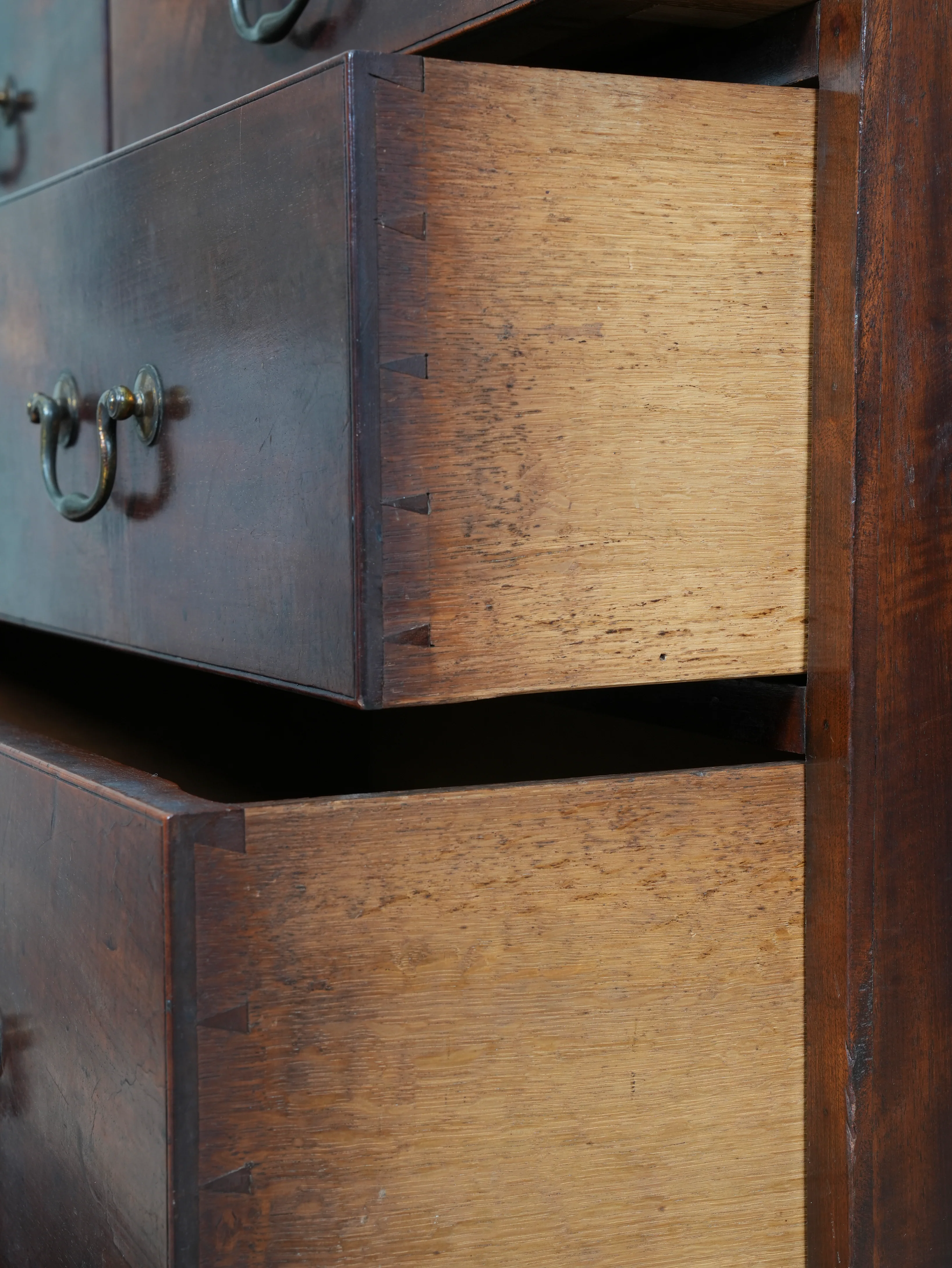 A Early 19th Century Mahogany Chest of Drawers - Image 16