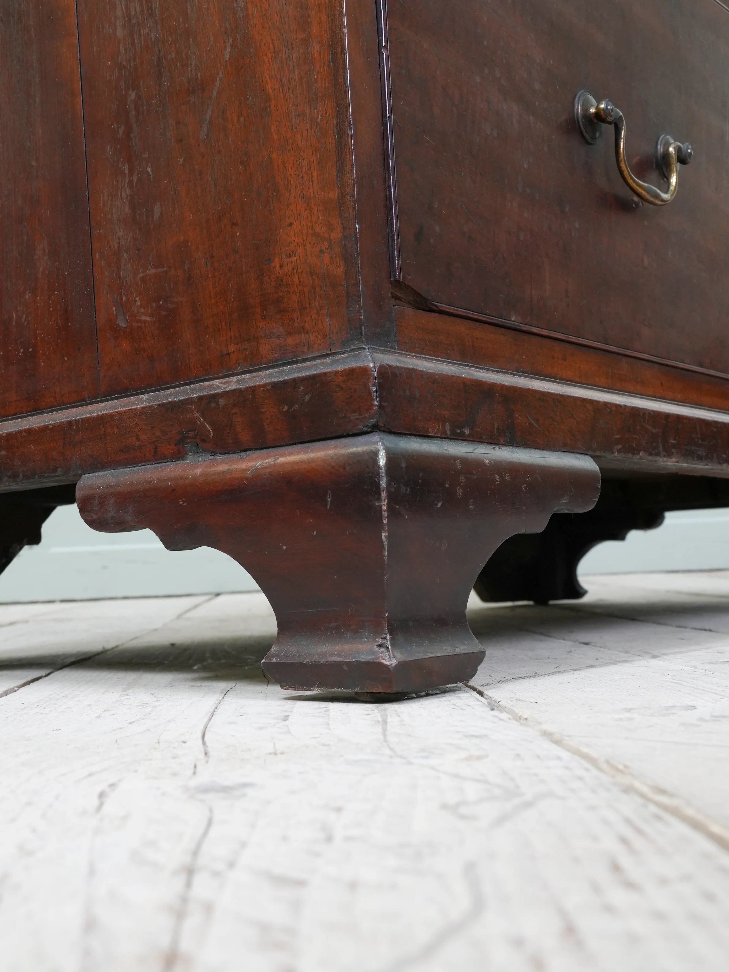 A Early 19th Century Mahogany Chest of Drawers - Image 24
