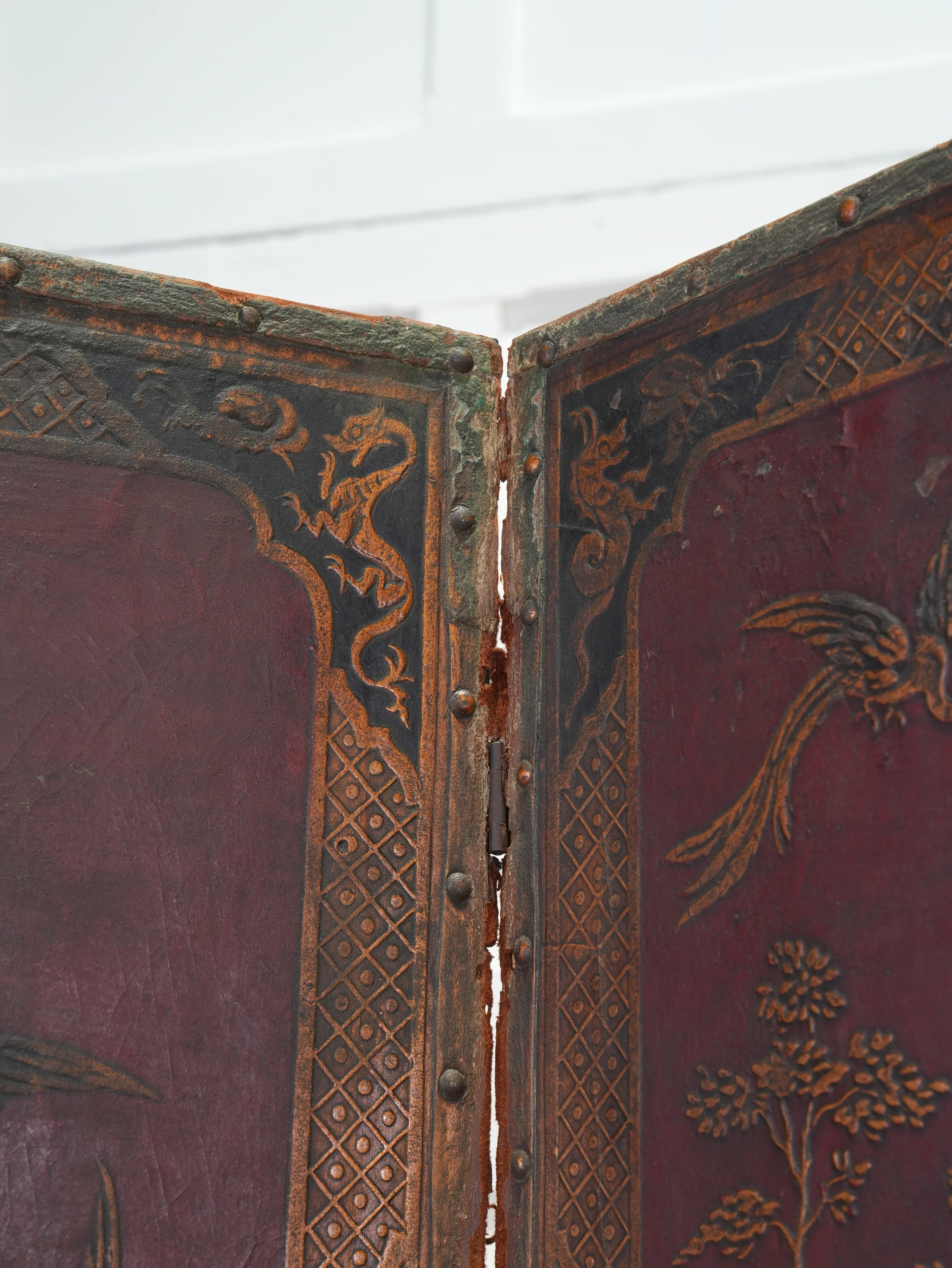 A 19th Century Leather Chinoiserie Room Screen - Image 11