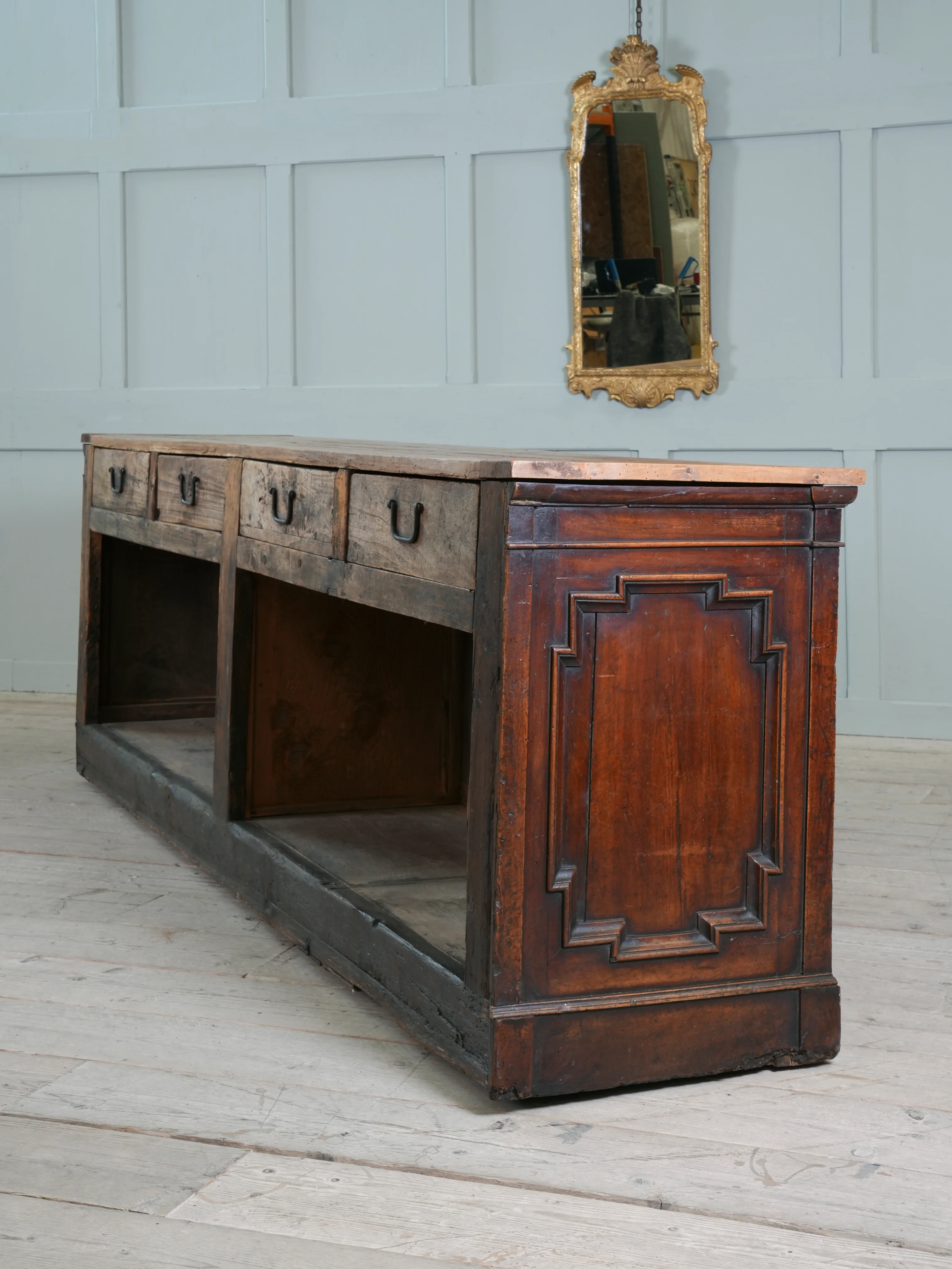 A 19th Century Italian Shop Counter - Image 4