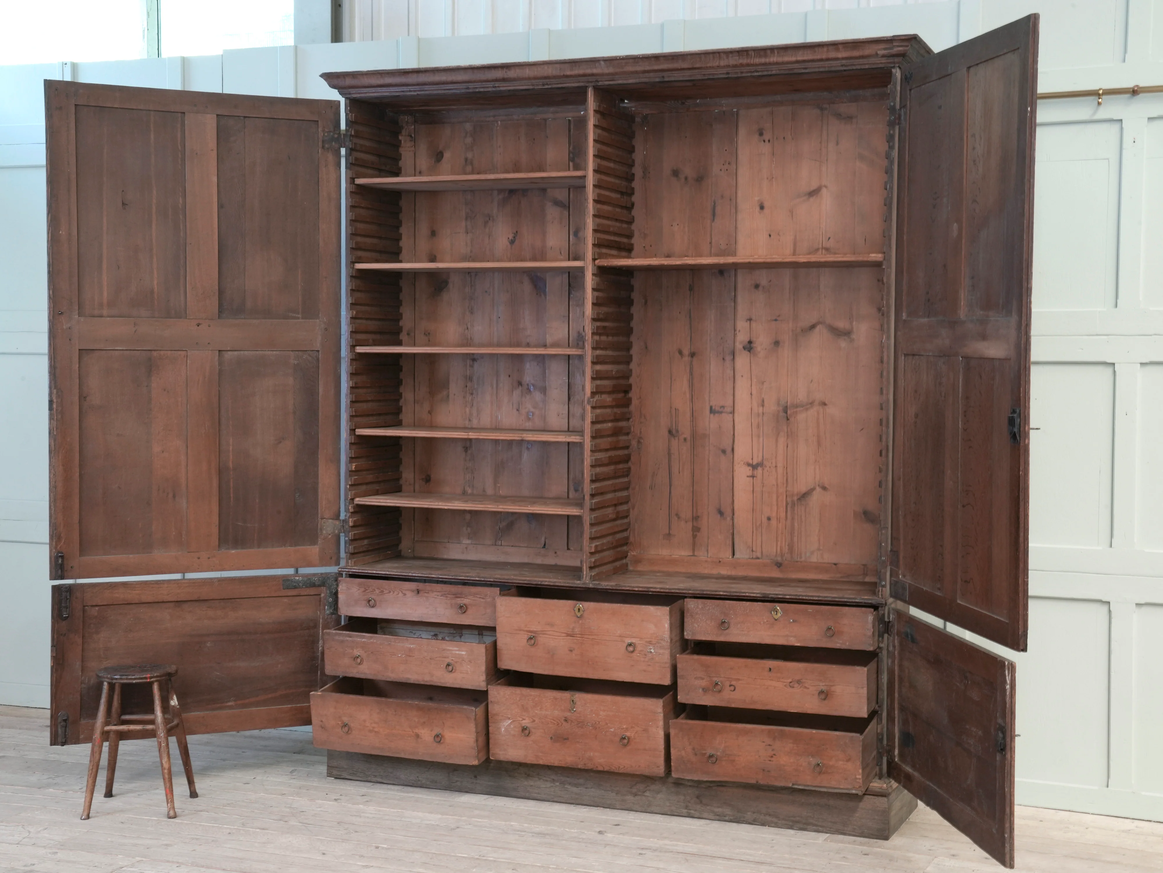 A George II Oak Housekeepers Cupboard - Image 11