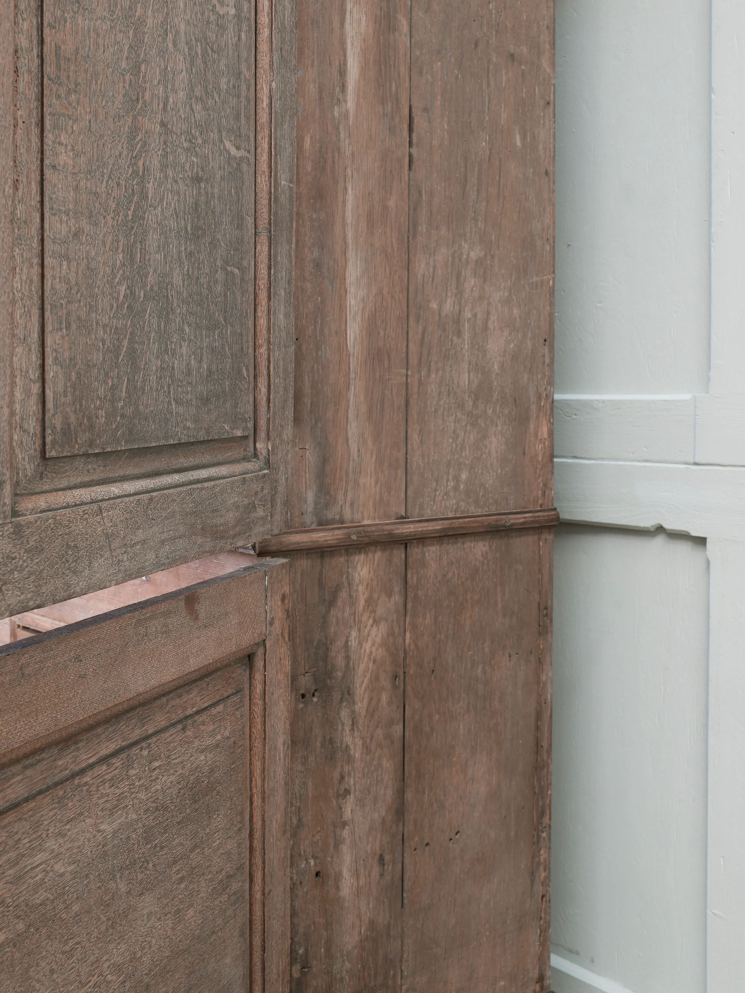 A George II Oak Housekeepers Cupboard - Image 24