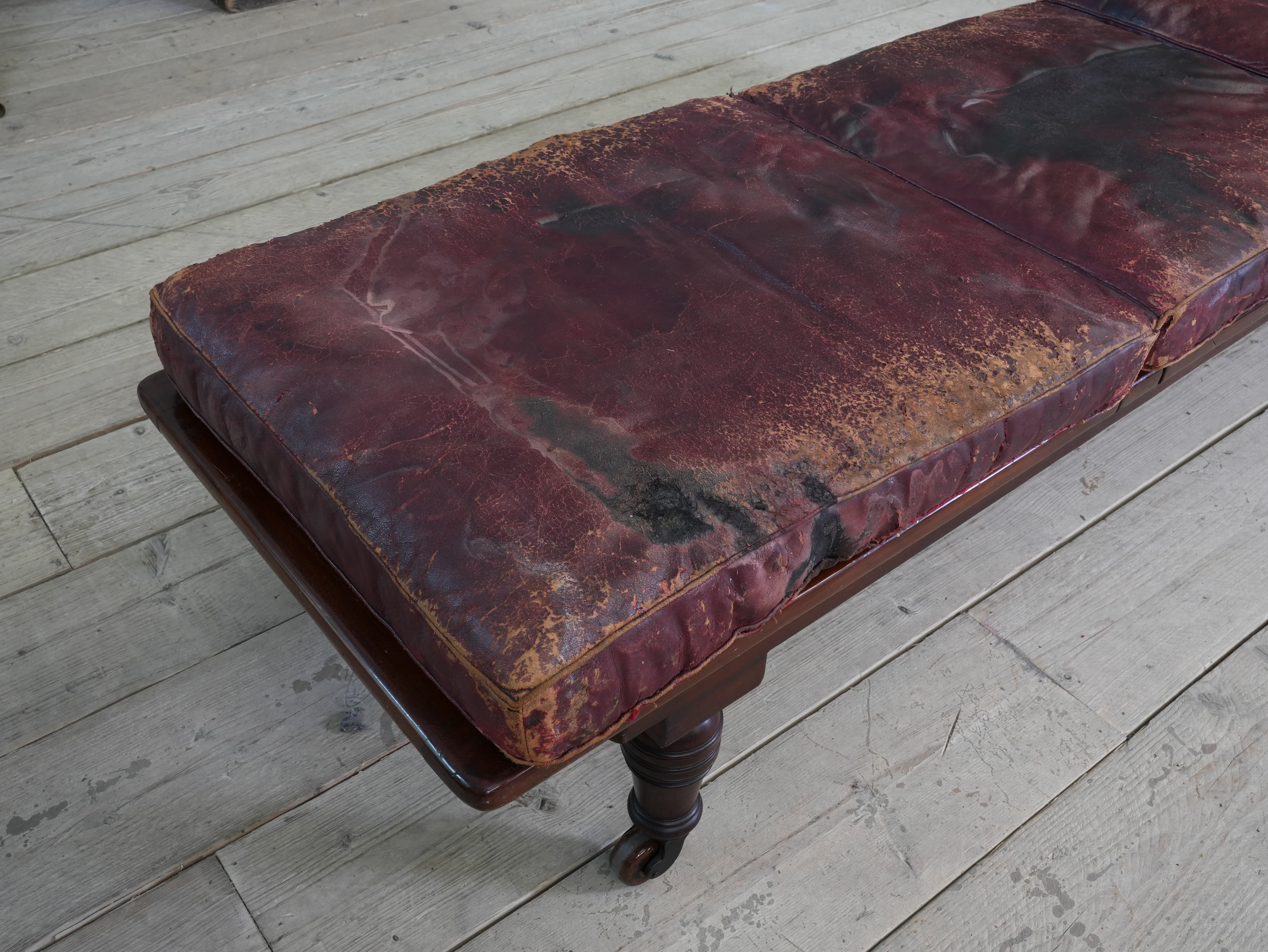A Campaign Day Bed - Image 11