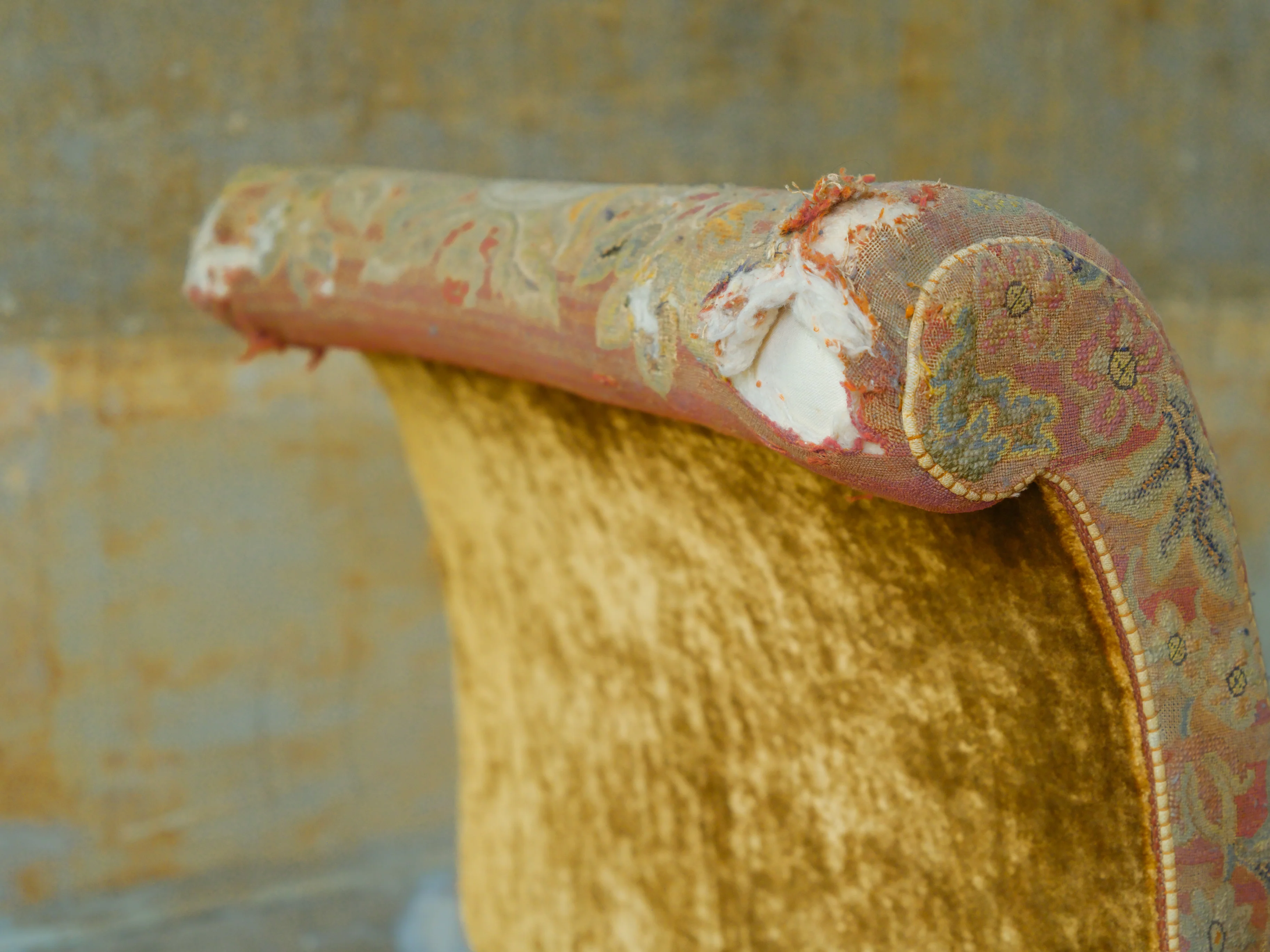 A Mid 18th Century Irish Day Bed - Image 13