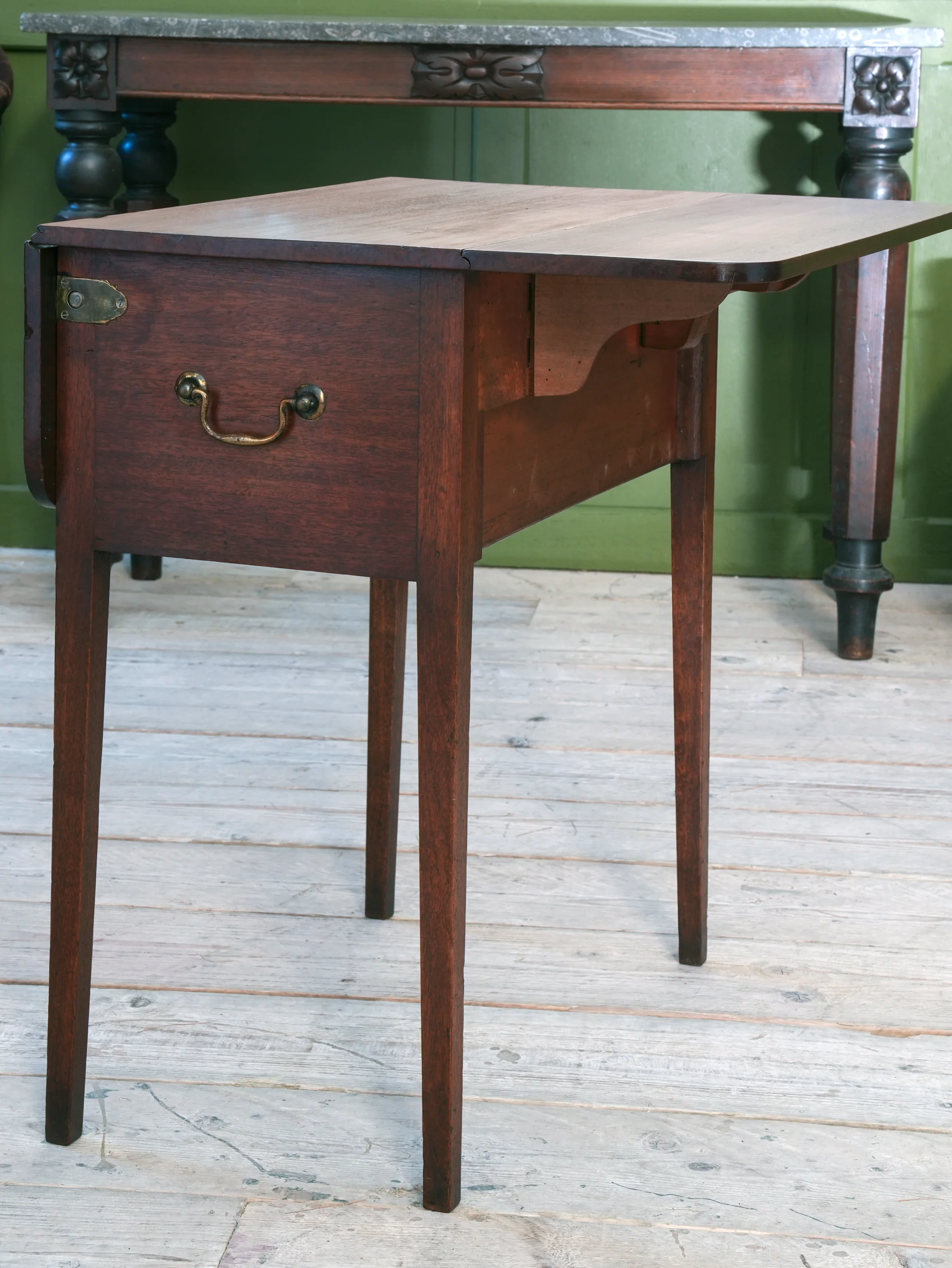 A Regency Mahogany Deception Table - Image 4