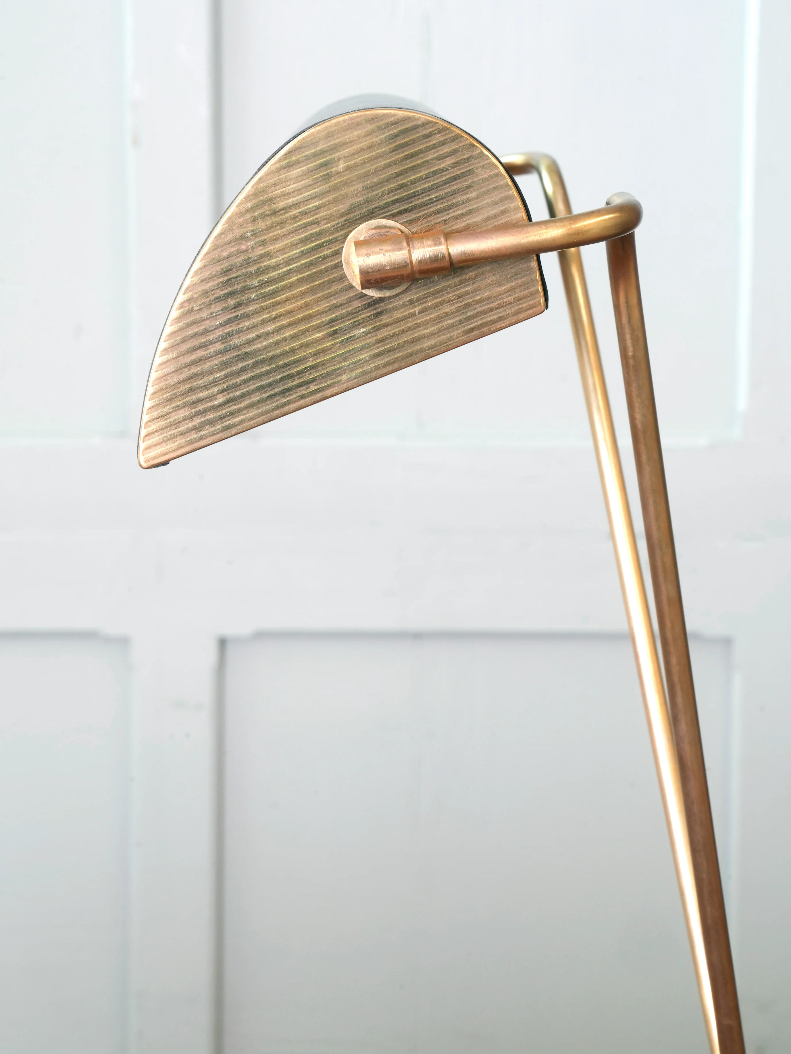 An Eileen Gray Desk Lamp - Image 4