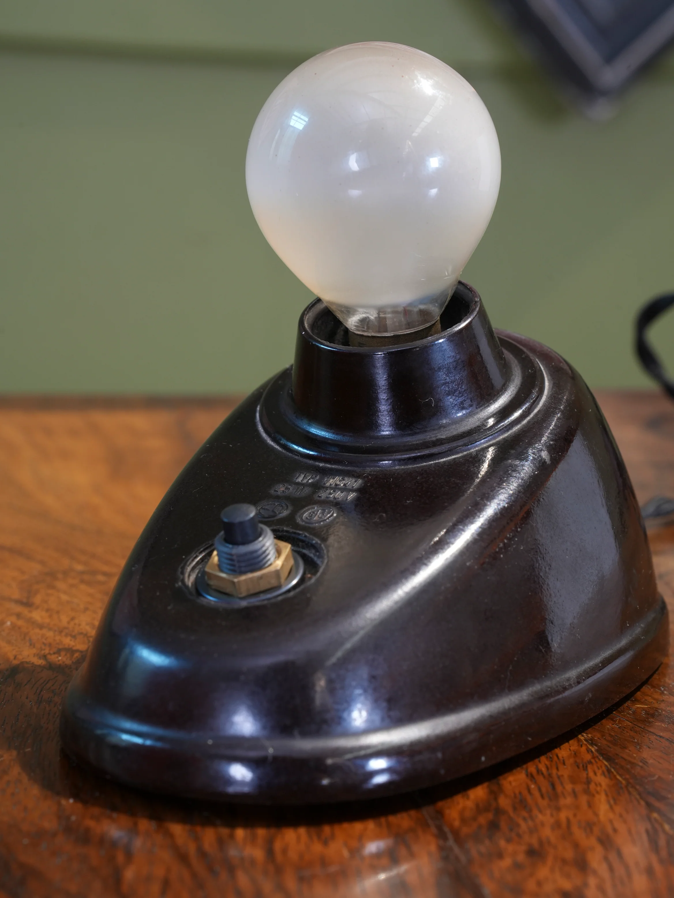 ESC Type 11641 Desk Lamp - Image 7