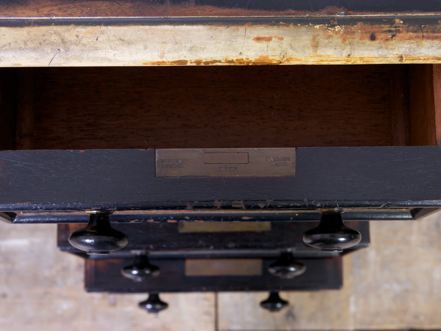 Ebonised & Gilt Desk - Image 9