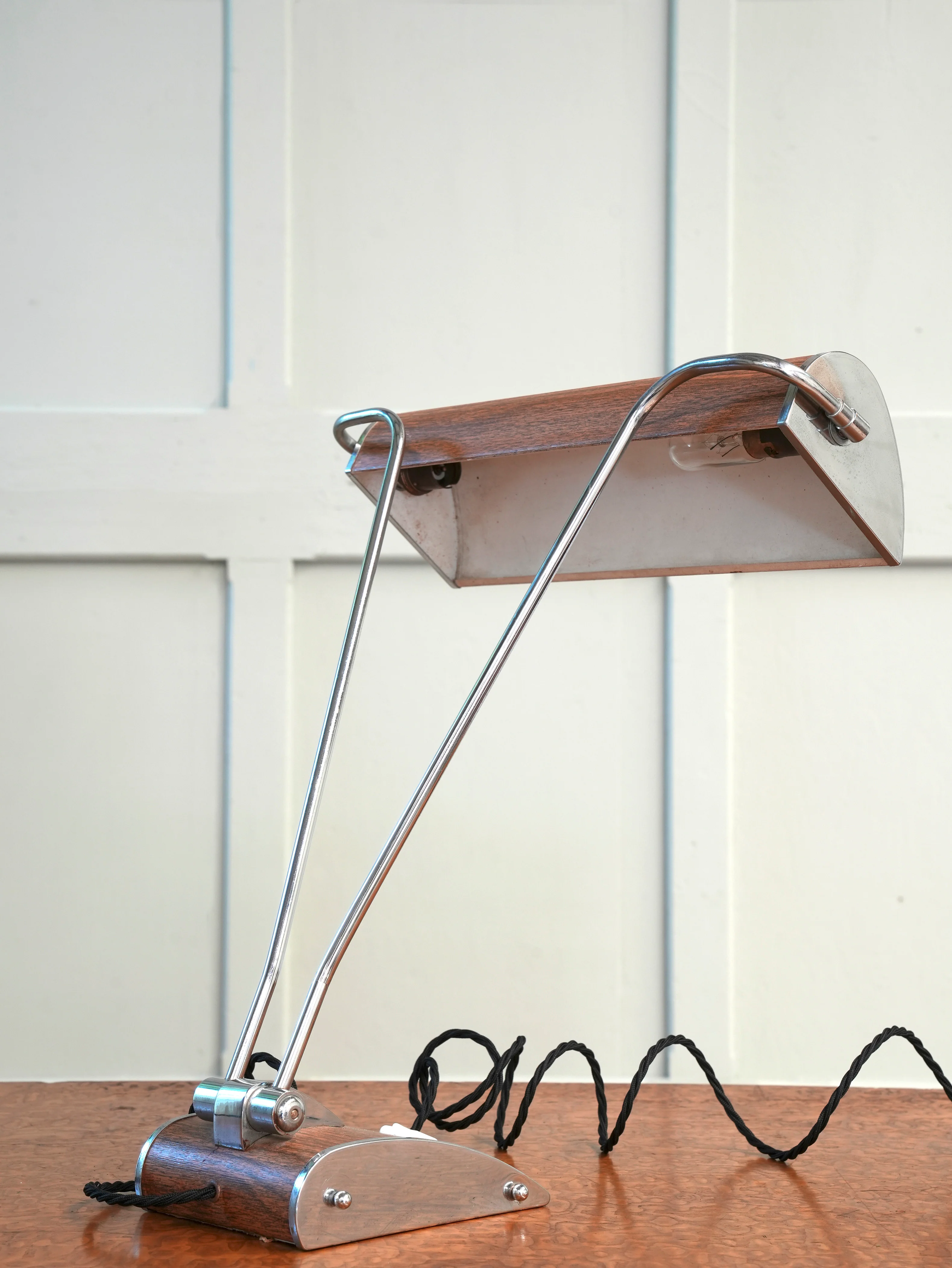 An Eileen Grey Desk Light - Image 9