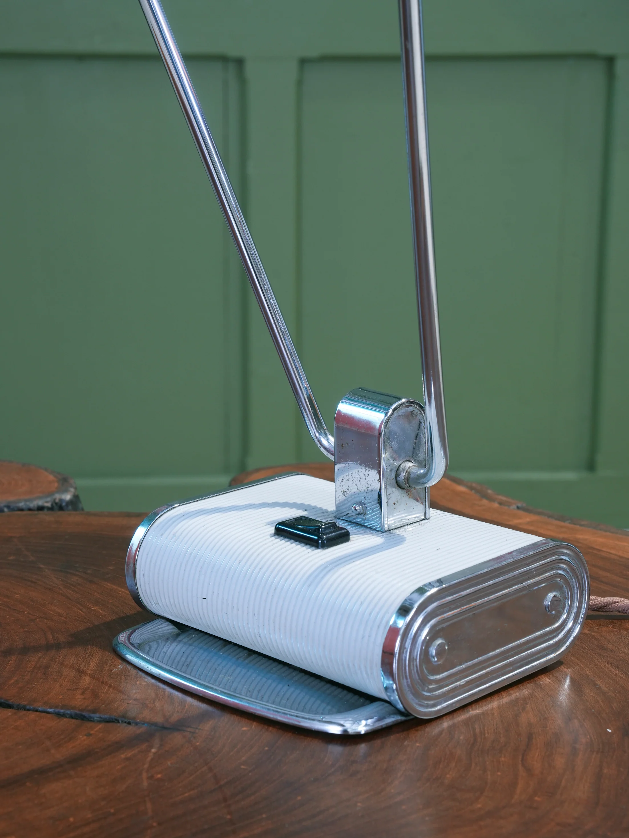 Eileen Grey Desk Lamp - Image 4