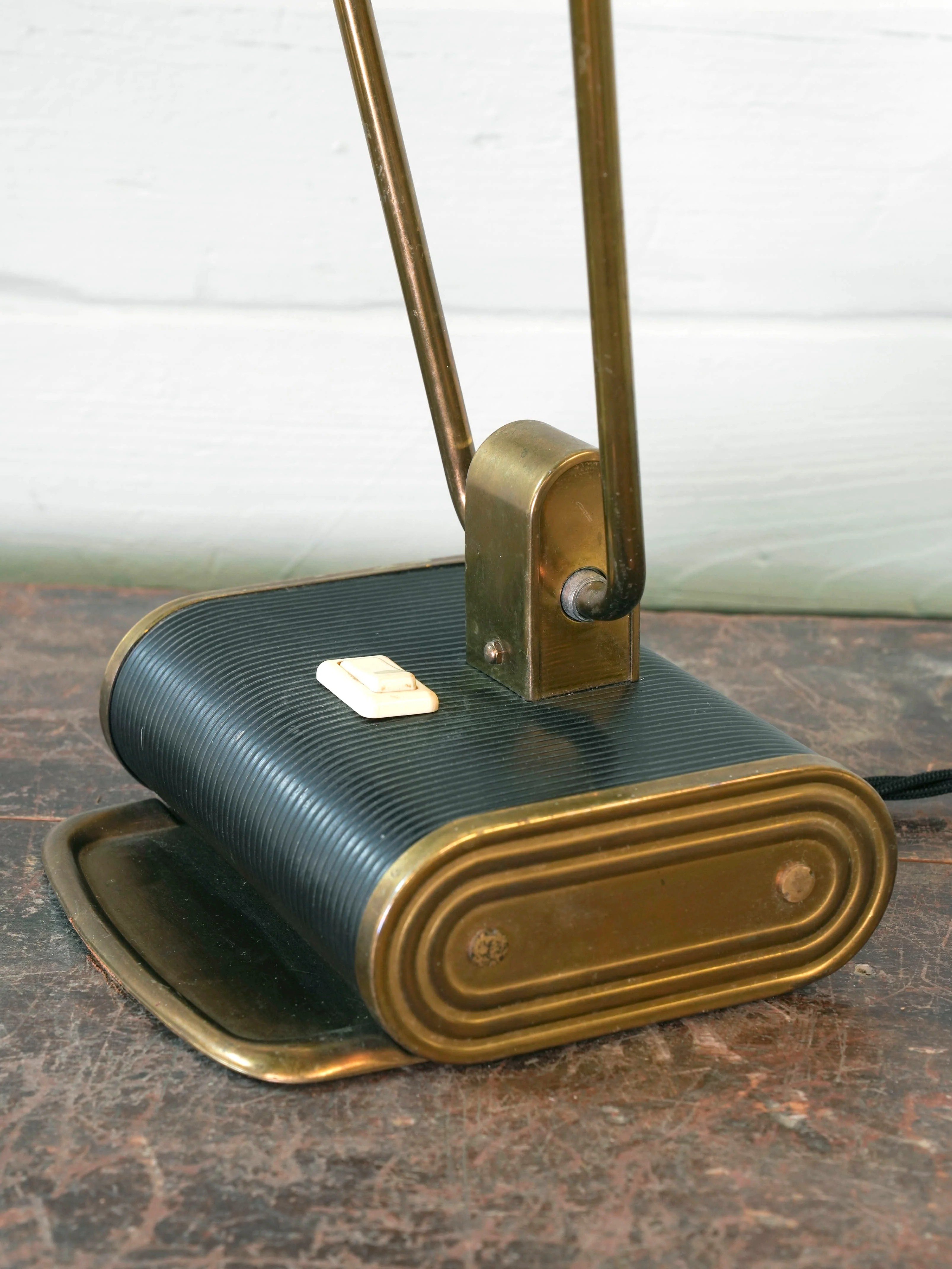 An Eileen Grey No 71 Desk Lamp - Image 7