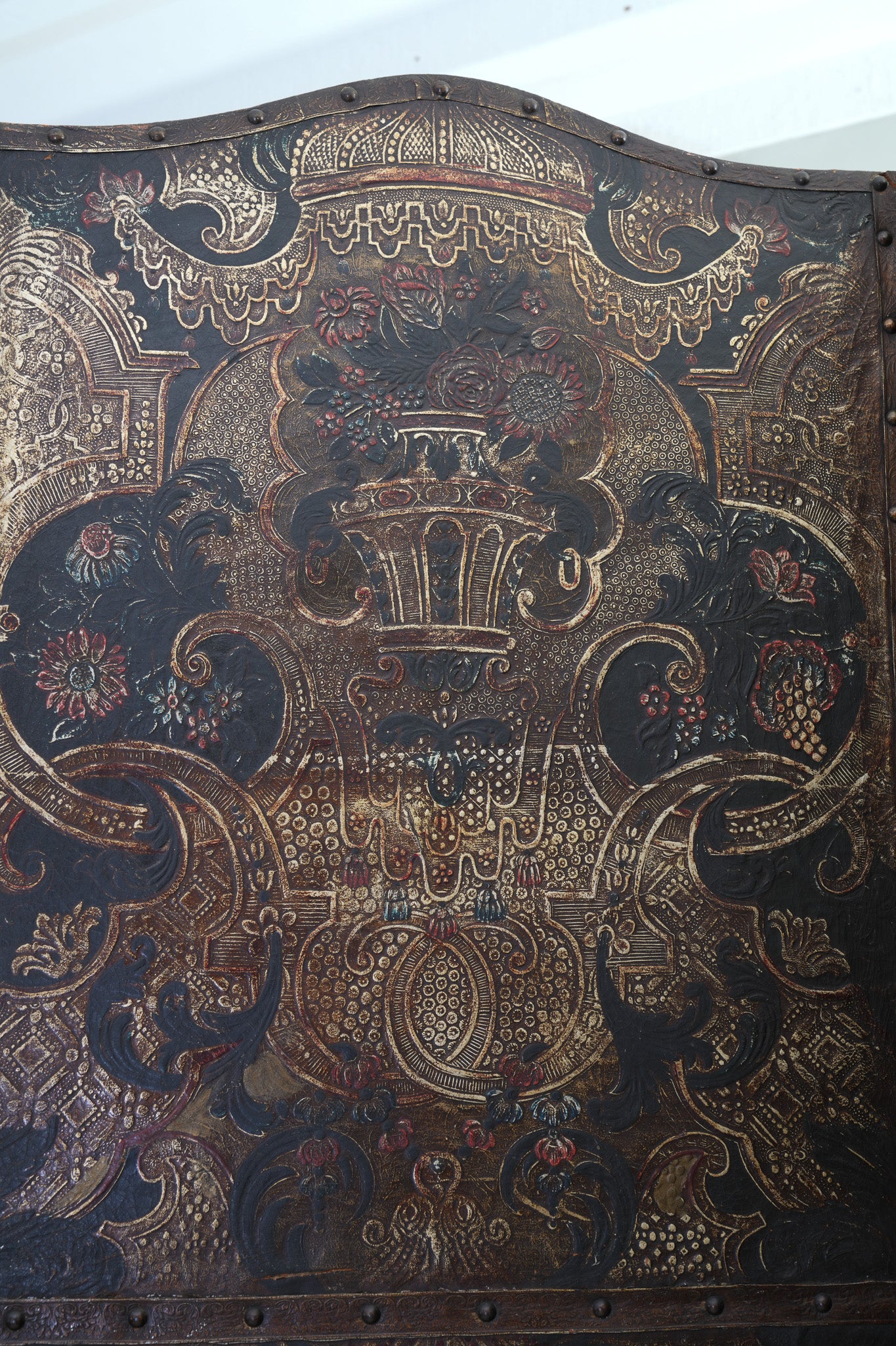 An 18th Century Leather Room Screen - Image 10