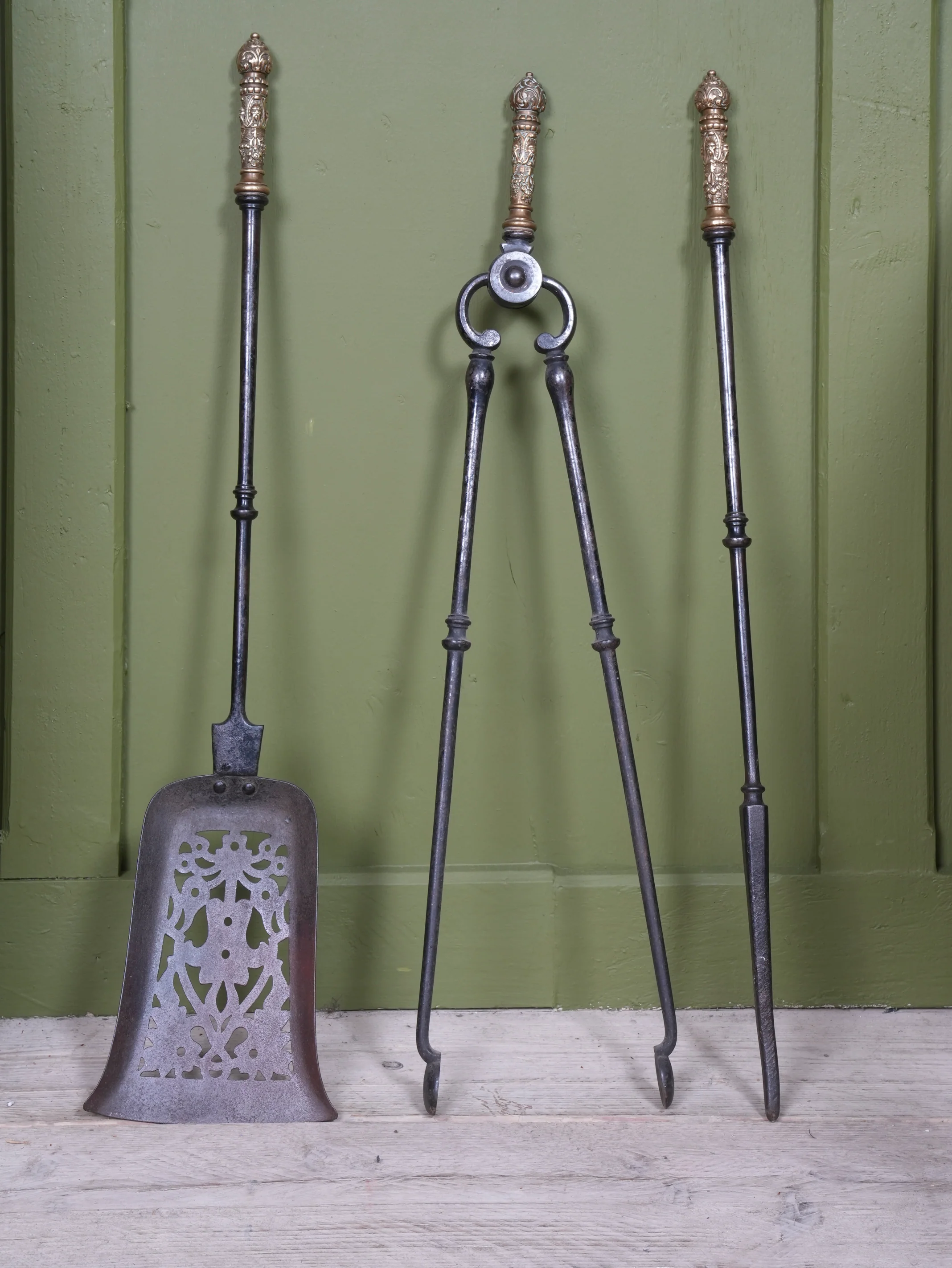 A Set of 19th Century Fire Irons - Image 3