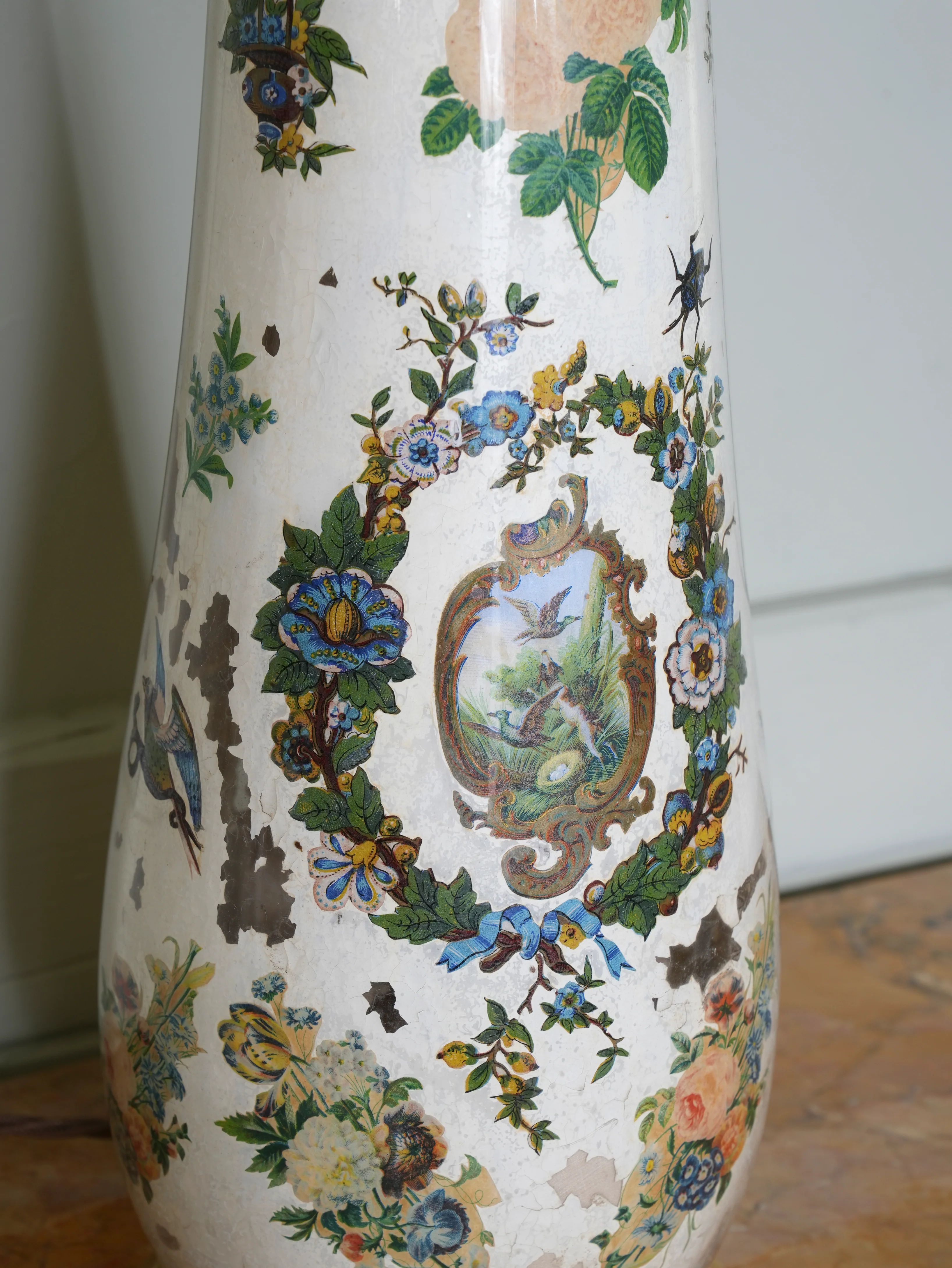 A 19th Century Decalcomania Vase Table Lamp - Image 4