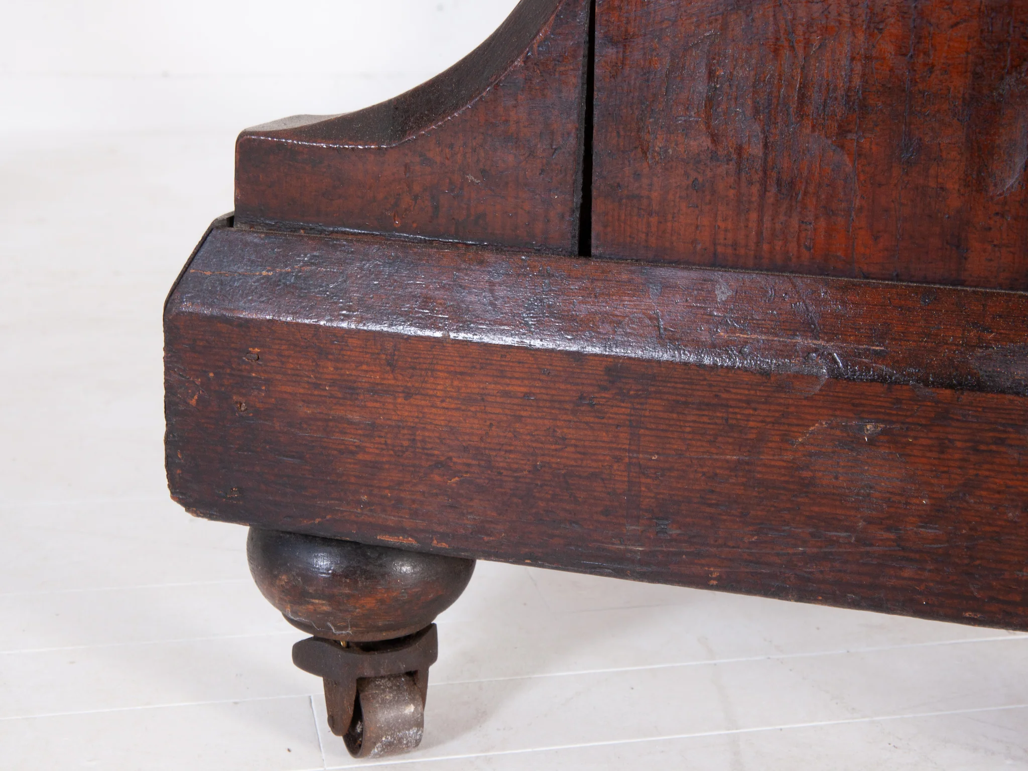 Gothic Centre Table - Image 5
