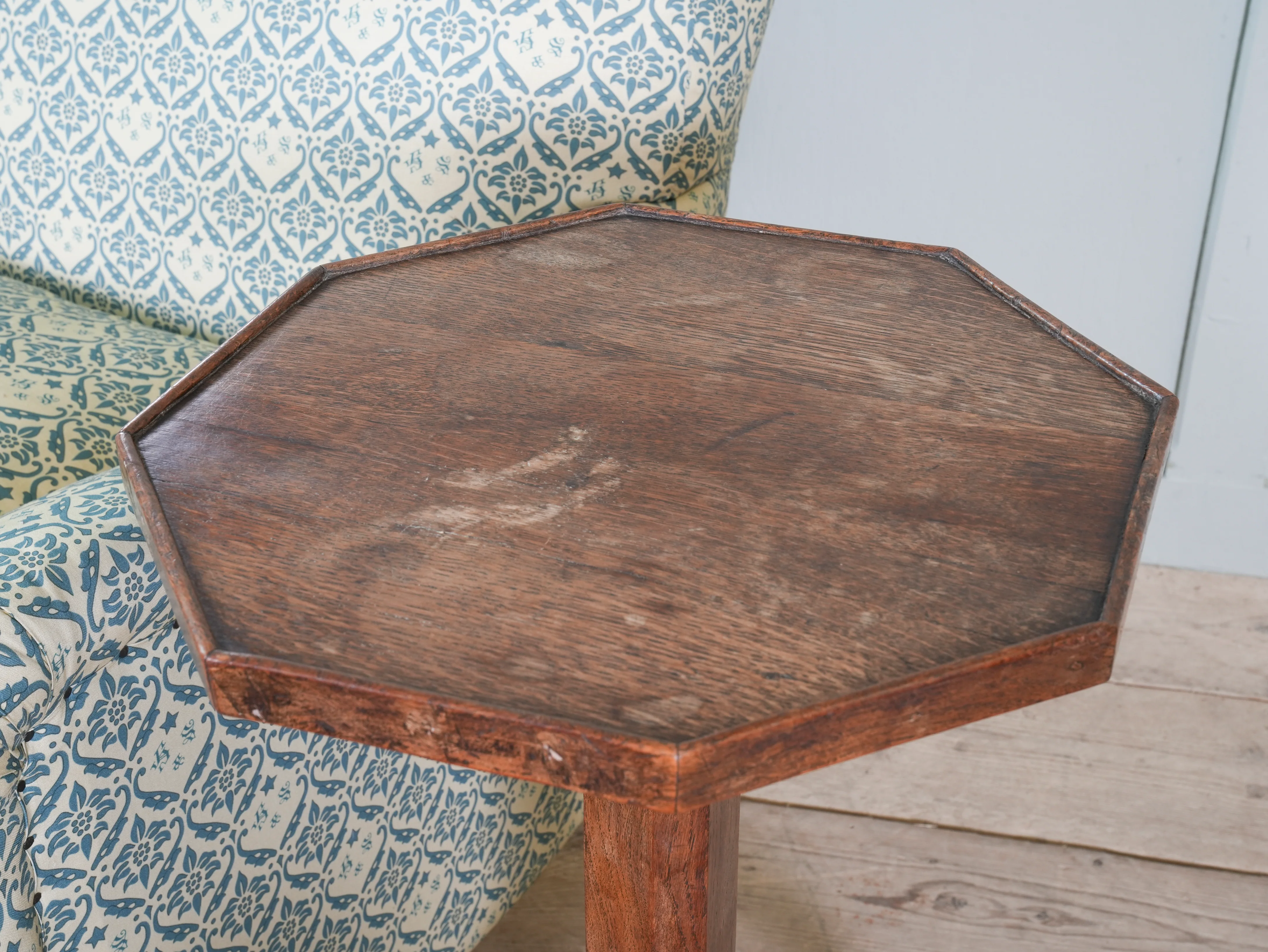A Provincial Spider Leg Lamp Table - Image 8