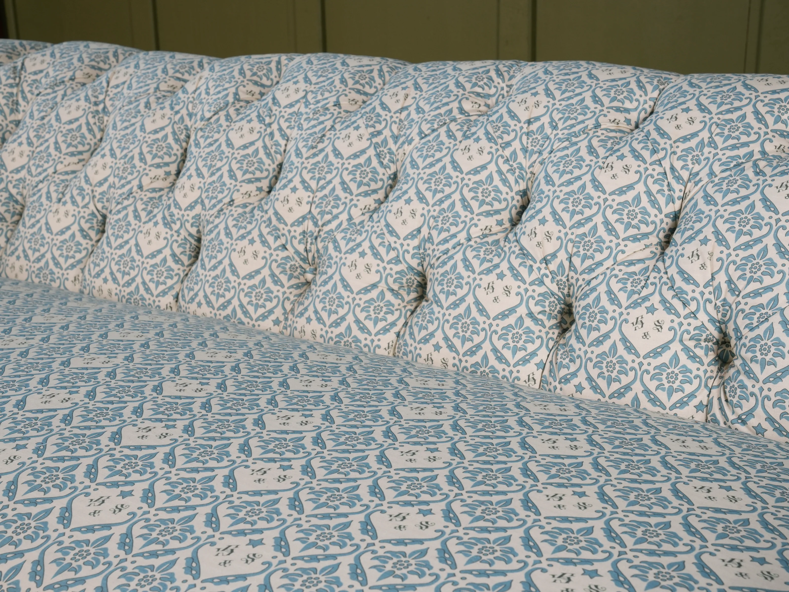 A 19th Century Howard and Sons Sofa - Image 12