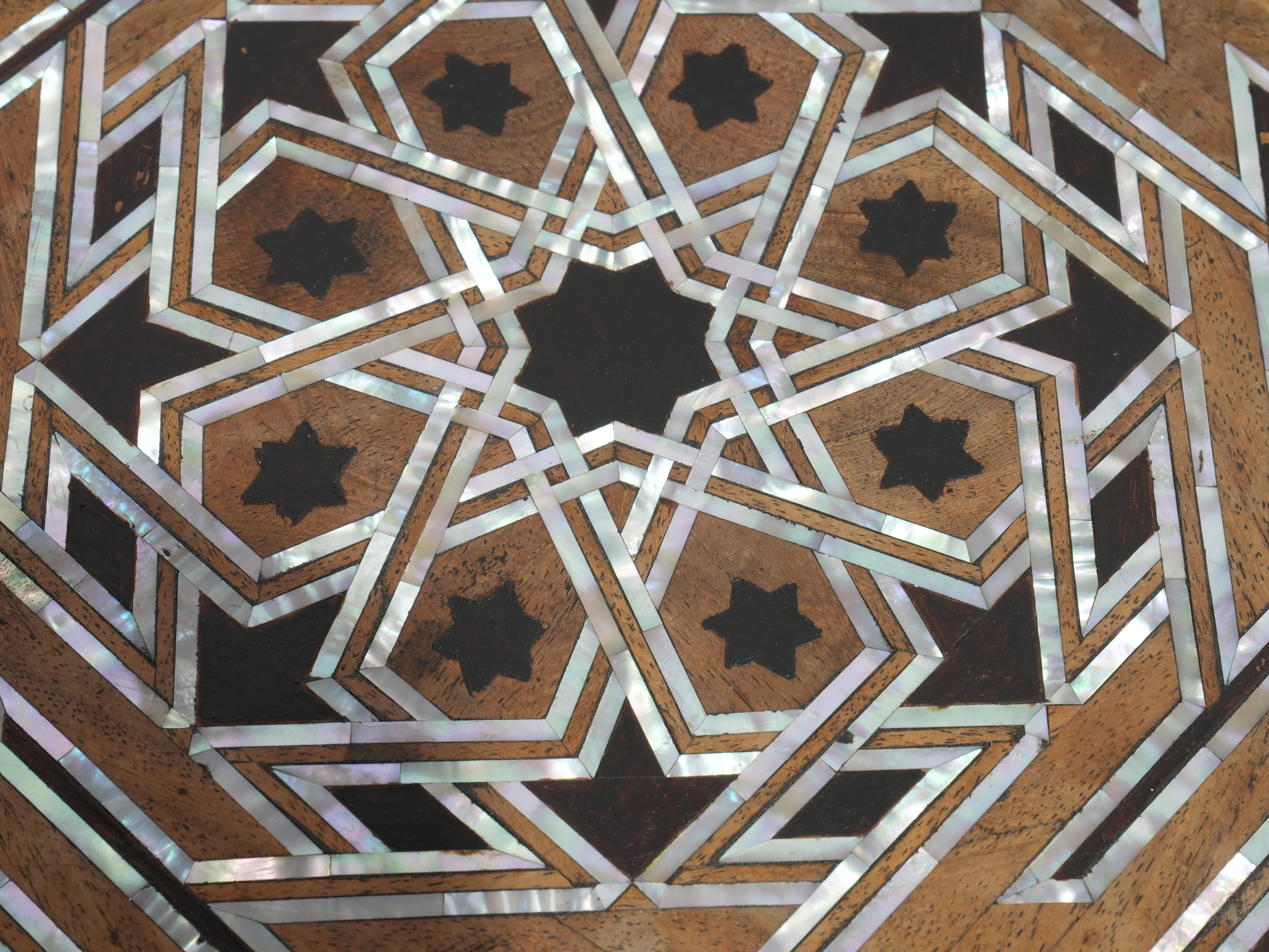 A 1930s Moorish Side Table - Image 5