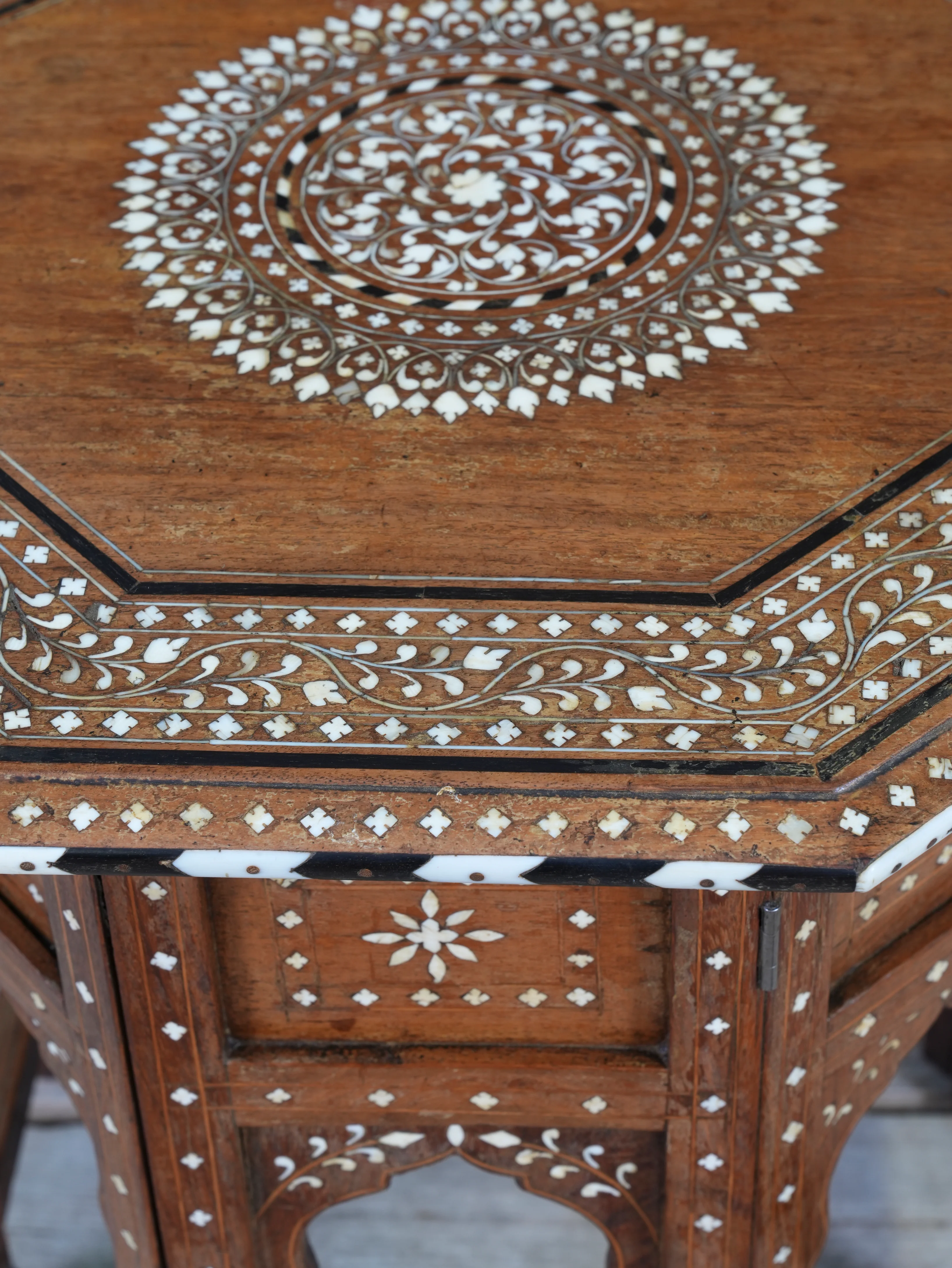 A Bone & Ebony Inlaid Hoshiarpur Table - Image 5