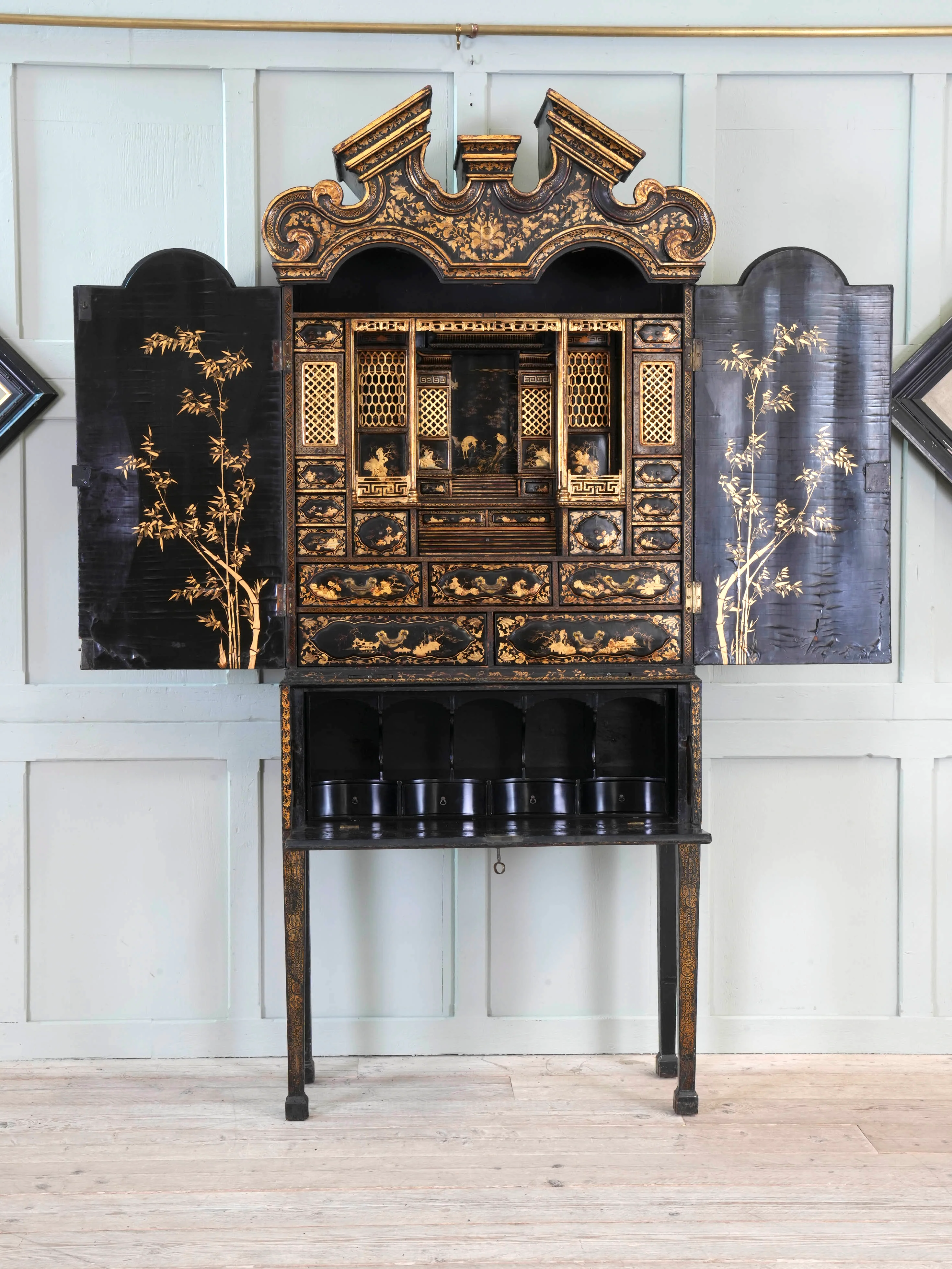An 18th Century Chinese Export Bureau Cabinet - Image 2