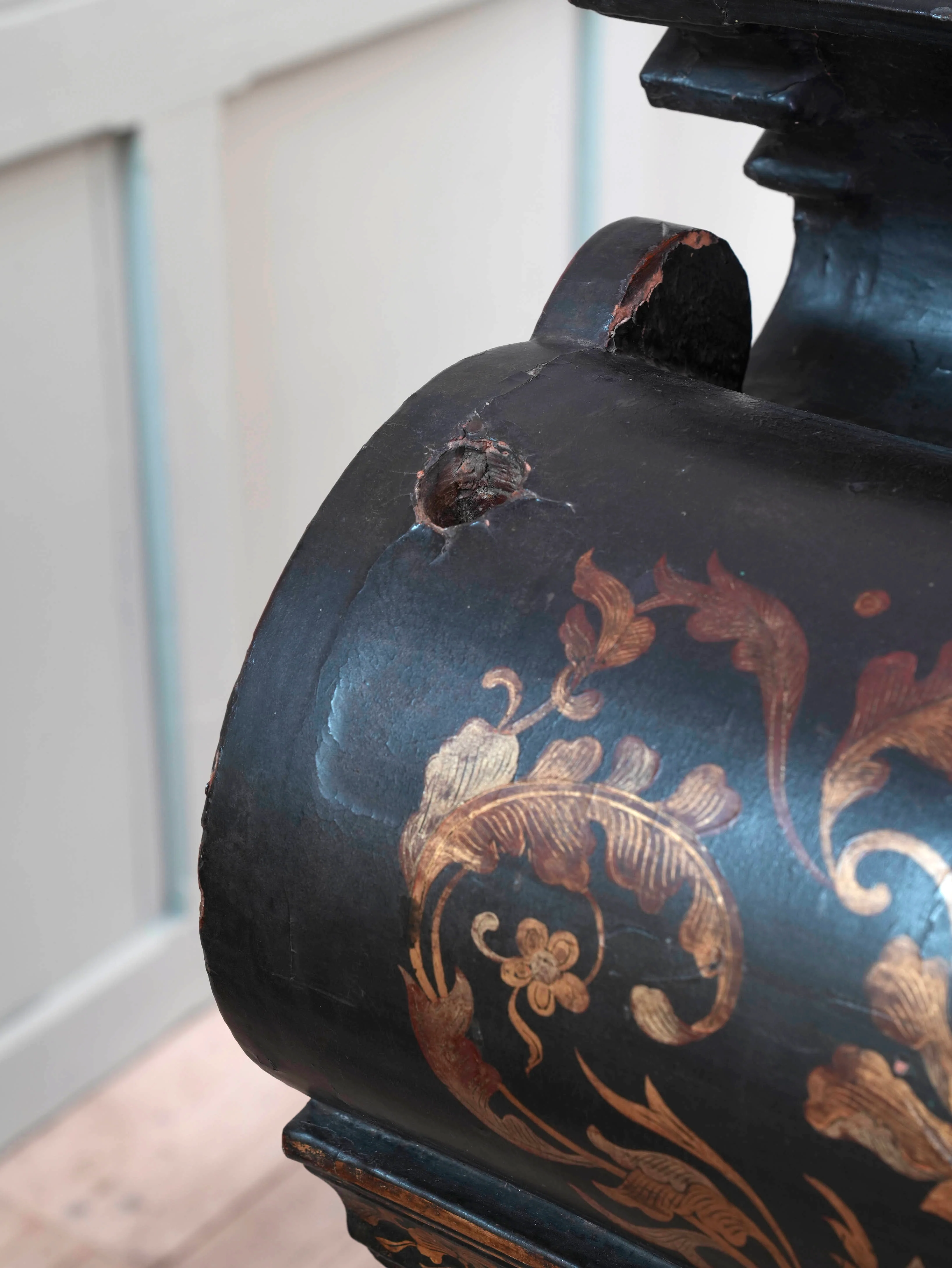 An 18th Century Chinese Export Bureau Cabinet - Image 32