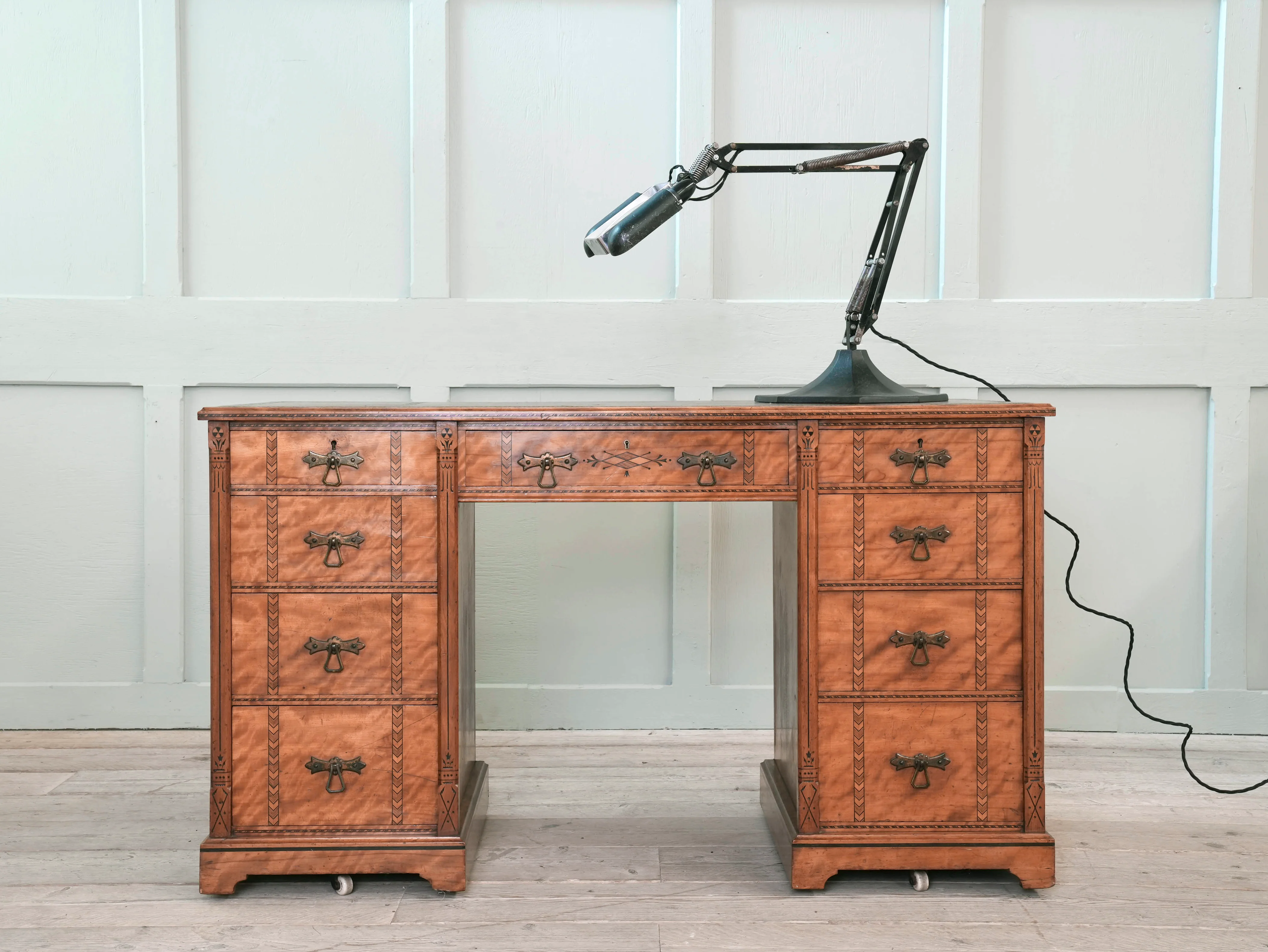 Anglepoise 1431 Magnifying Desk Lamp - Image 11