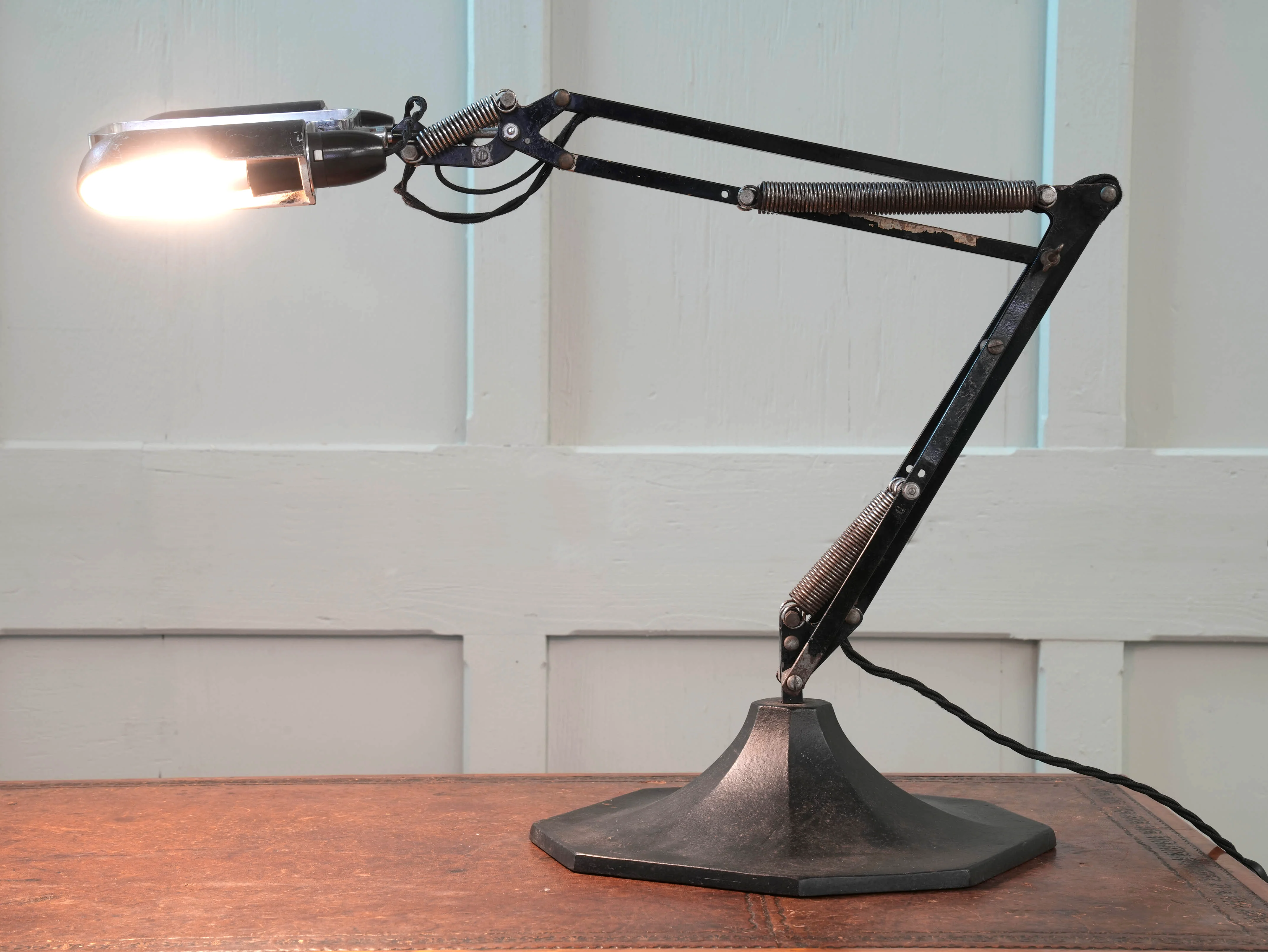 Anglepoise 1431 Magnifying Desk Lamp - Image 3