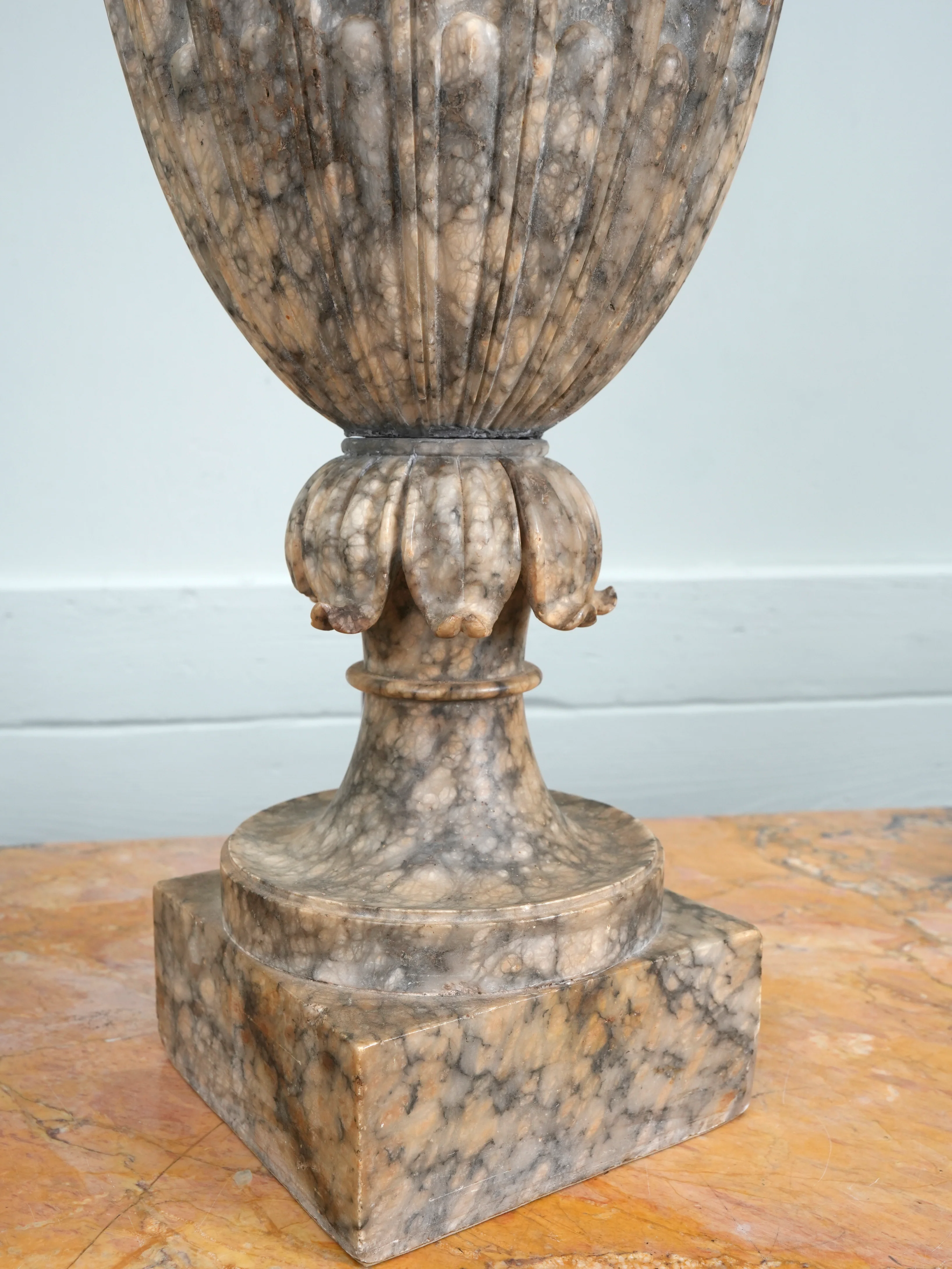 A 19th Century Alabaster Lidded Urn Table Lamp - Image 8
