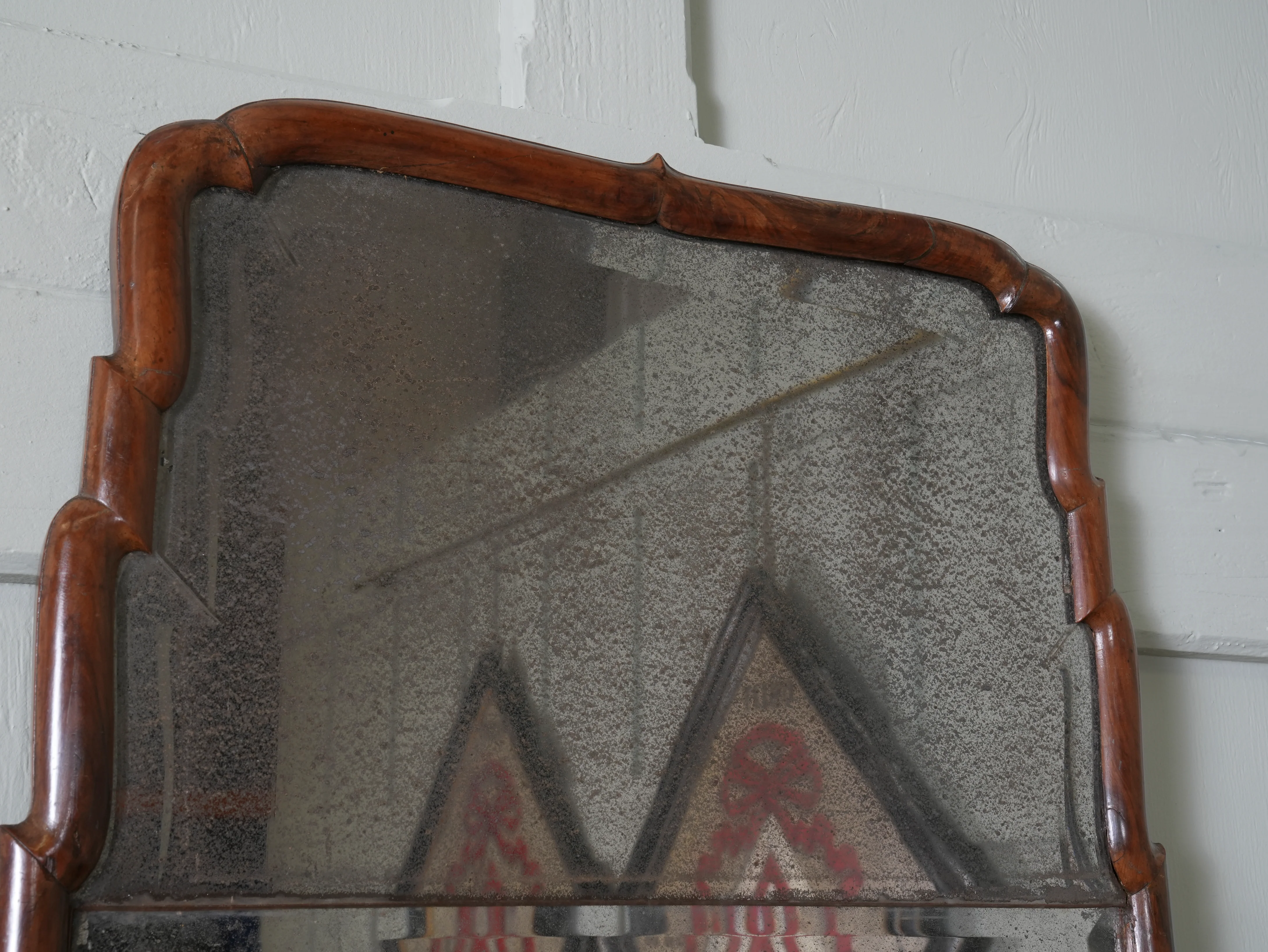A Queen Anne Mahogany Pier Mirror - Image 5
