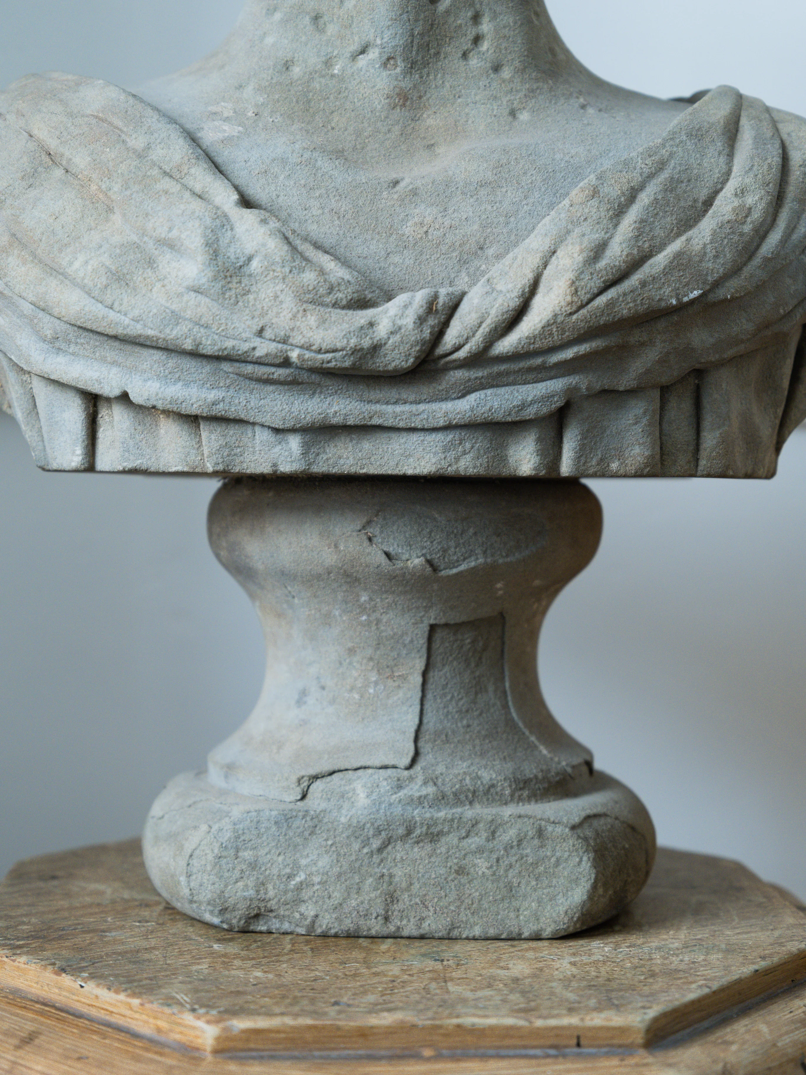 An 18th Century Carved Stone Male Bust - Image 4