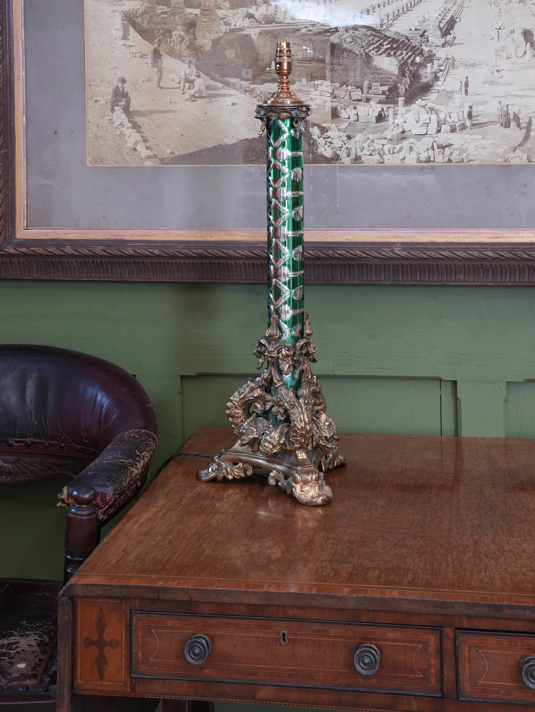 A large Scale 19th Century Cut Glass Table Lamp - Image 7