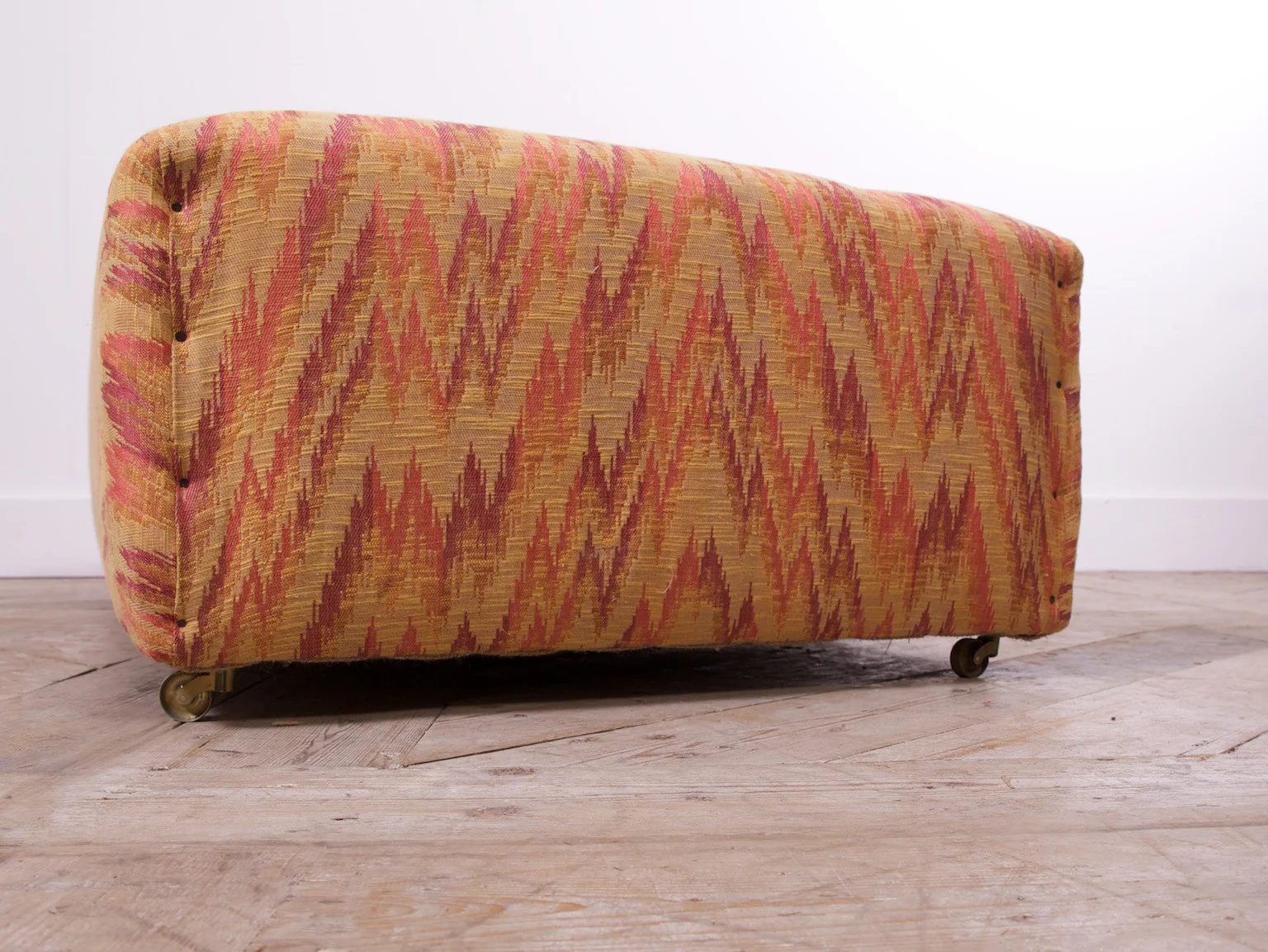 Flame stitch Ottoman - Image 4