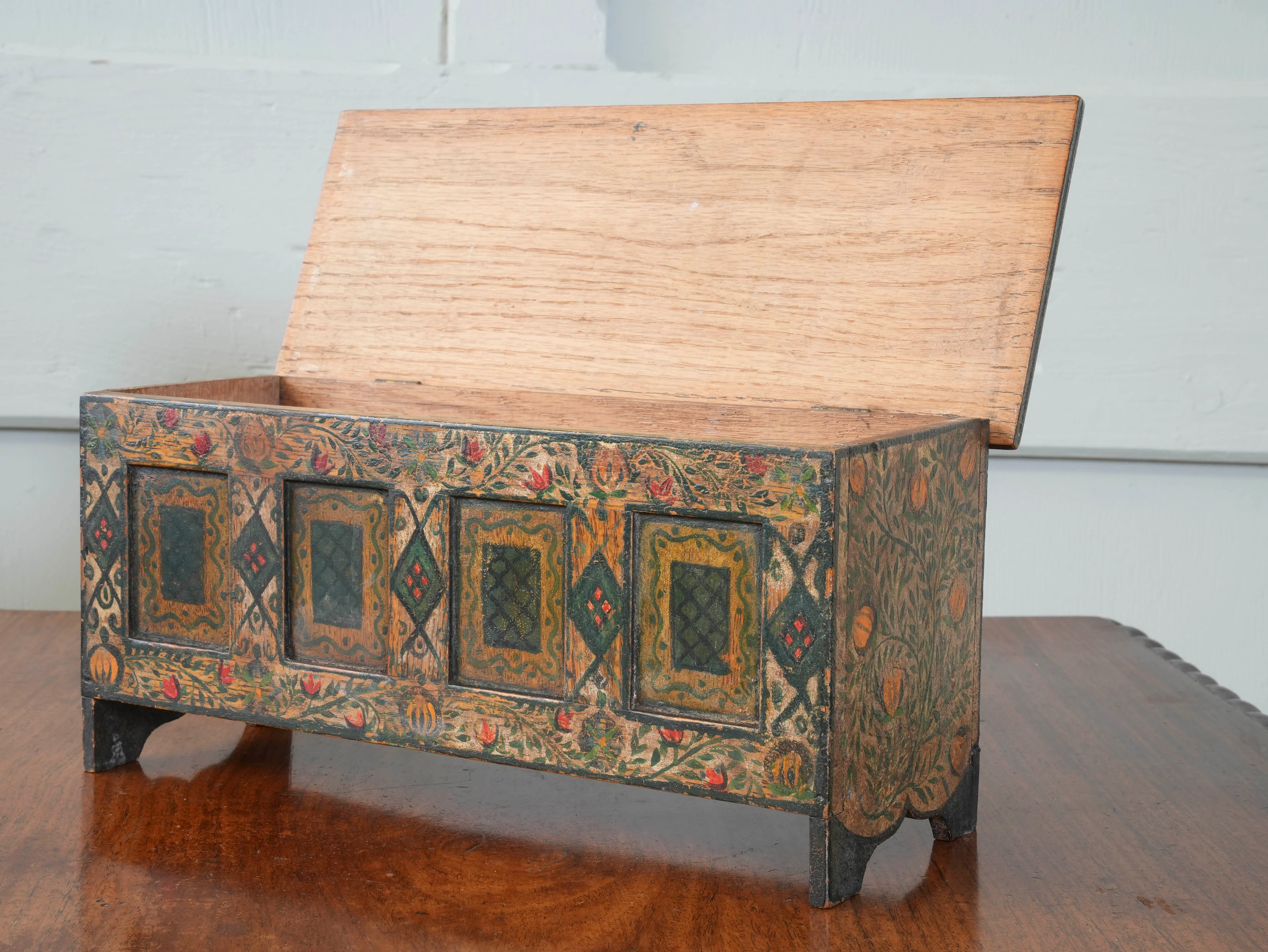Arts & Crafts Painted Box - Image 4